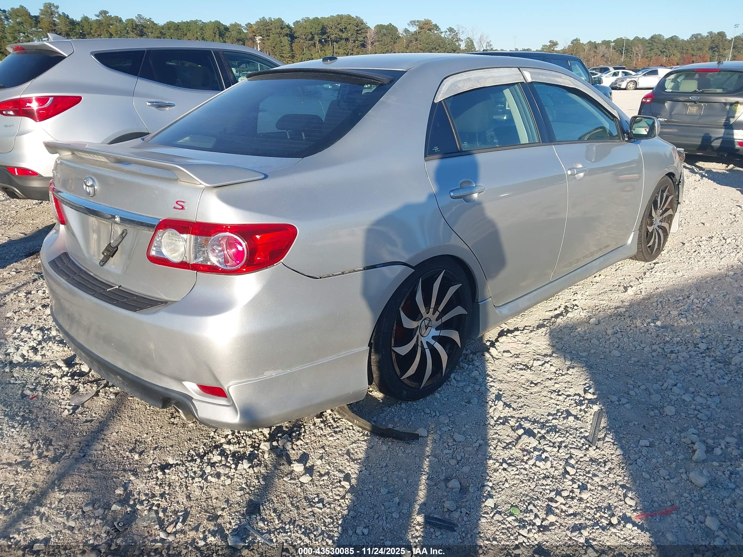 TOYOTA COROLLA image 4