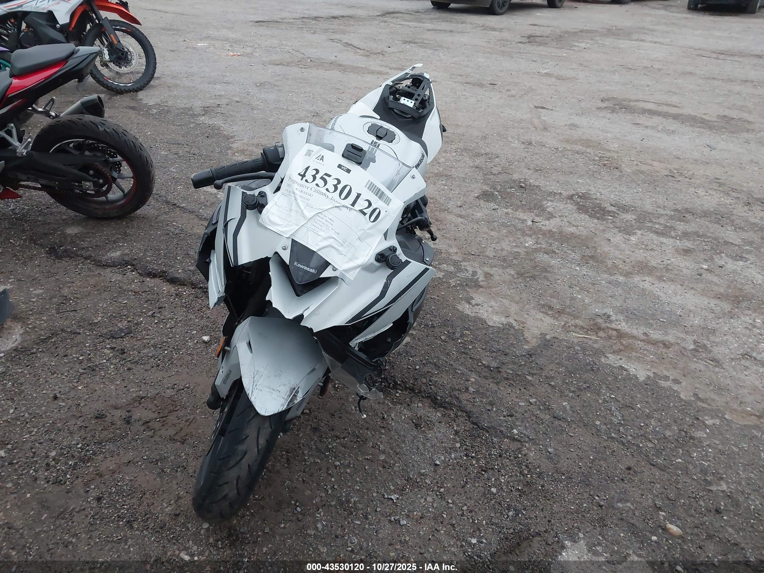 KAWASAKI ZX400 image 5