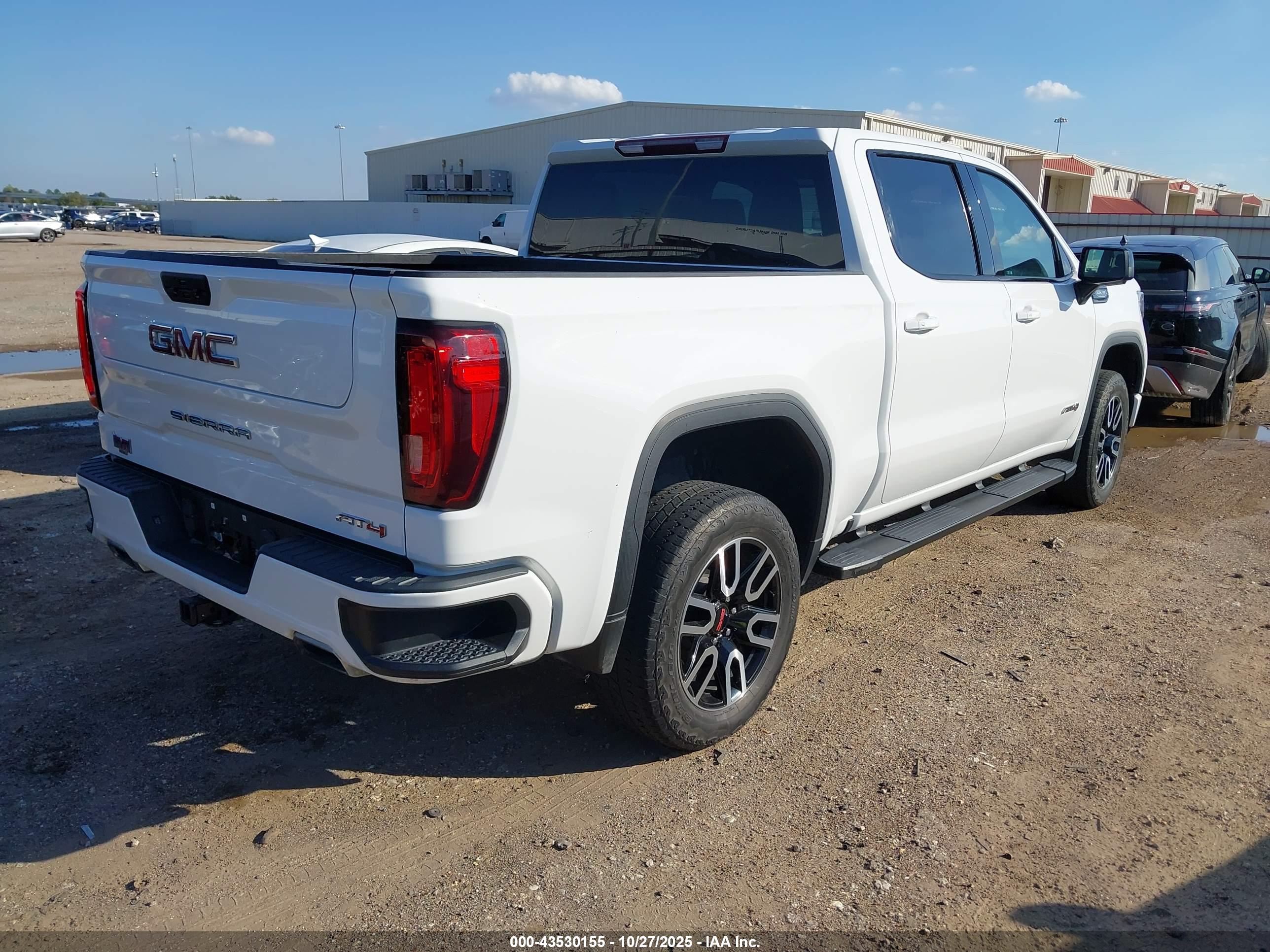 GMC SIERRA image 4