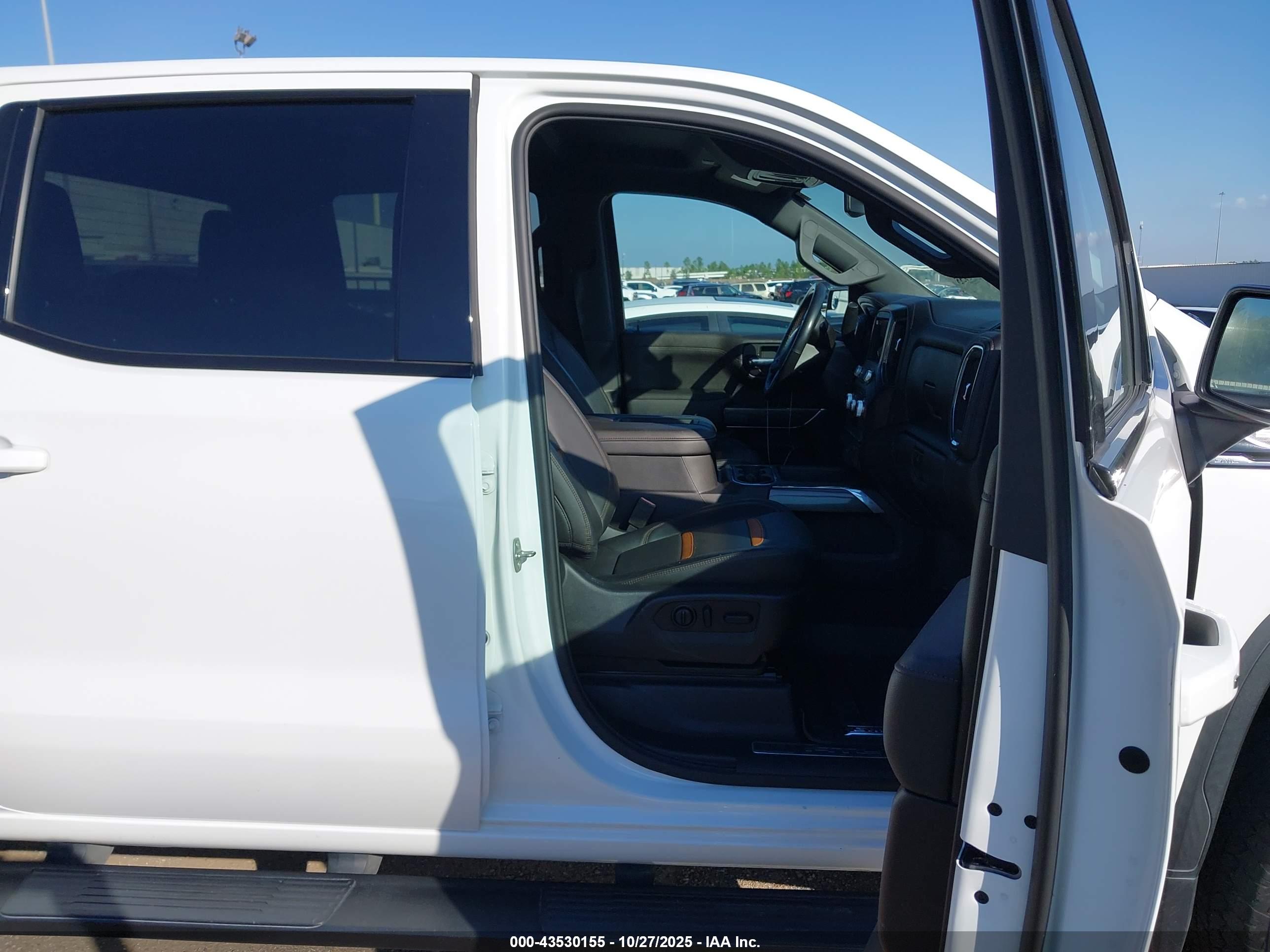 GMC SIERRA image 5
