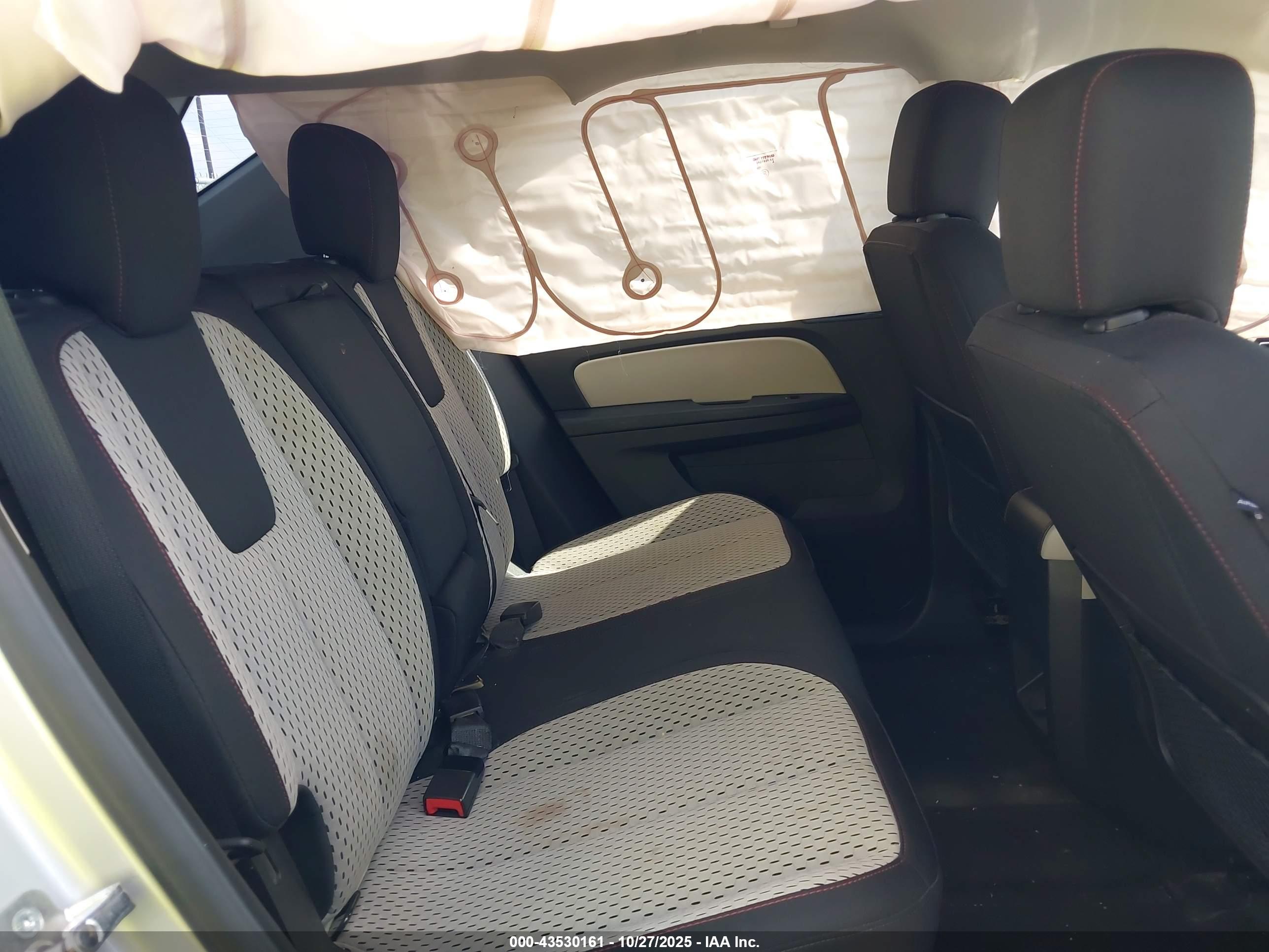 CHEVROLET EQUINOX image 8