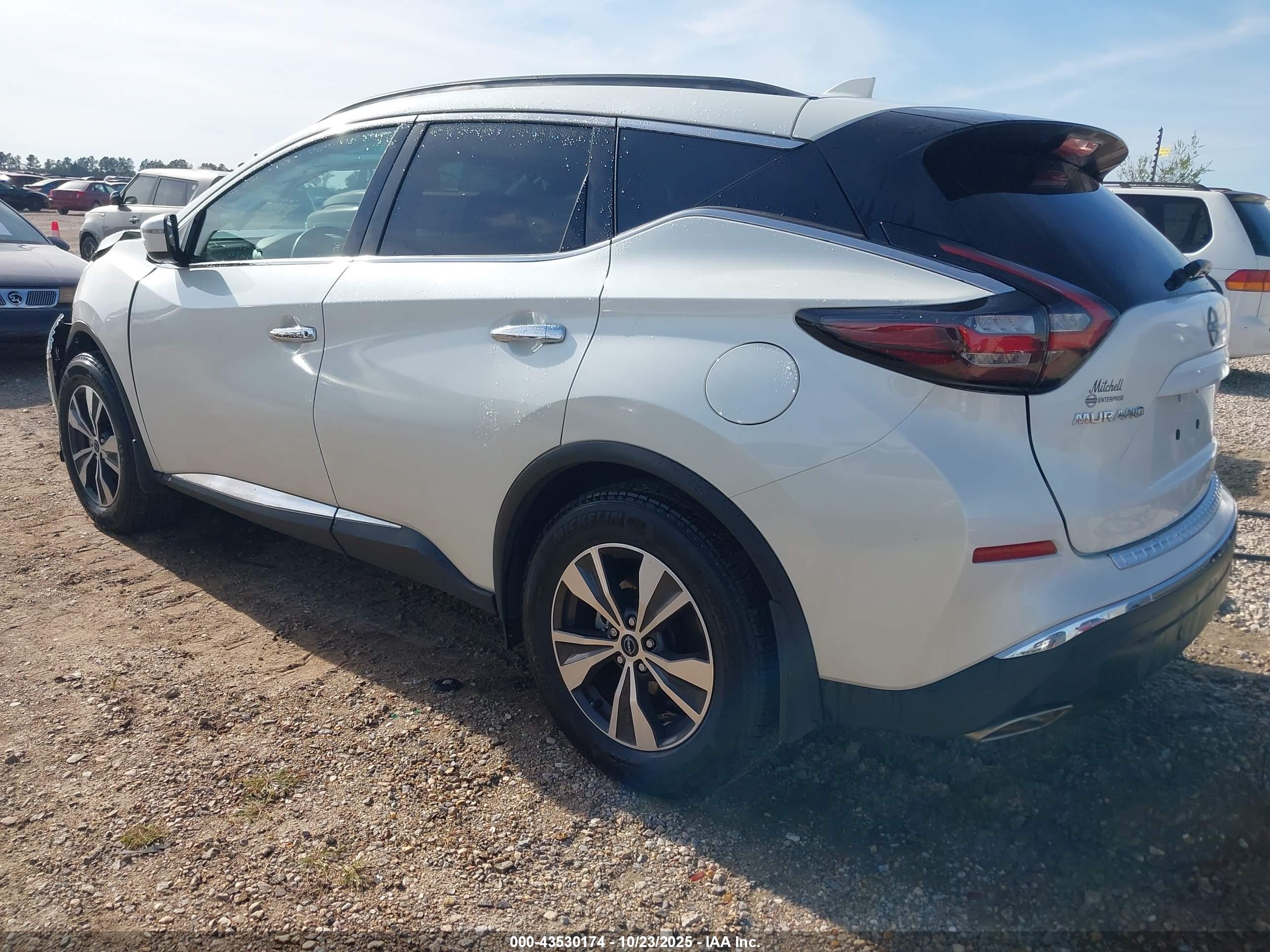 NISSAN MURANO image 3