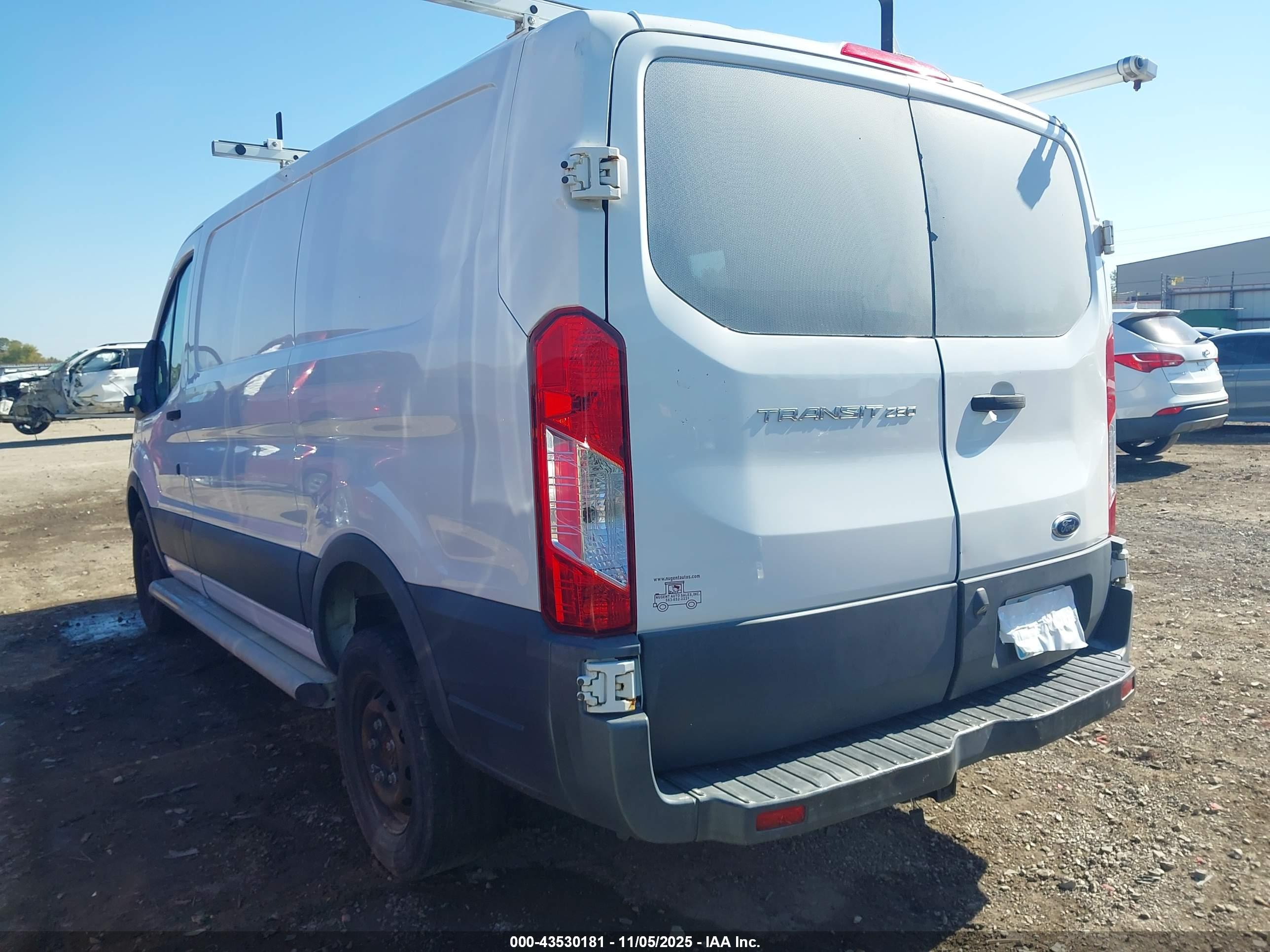 FORD TRANSIT-250 image 3