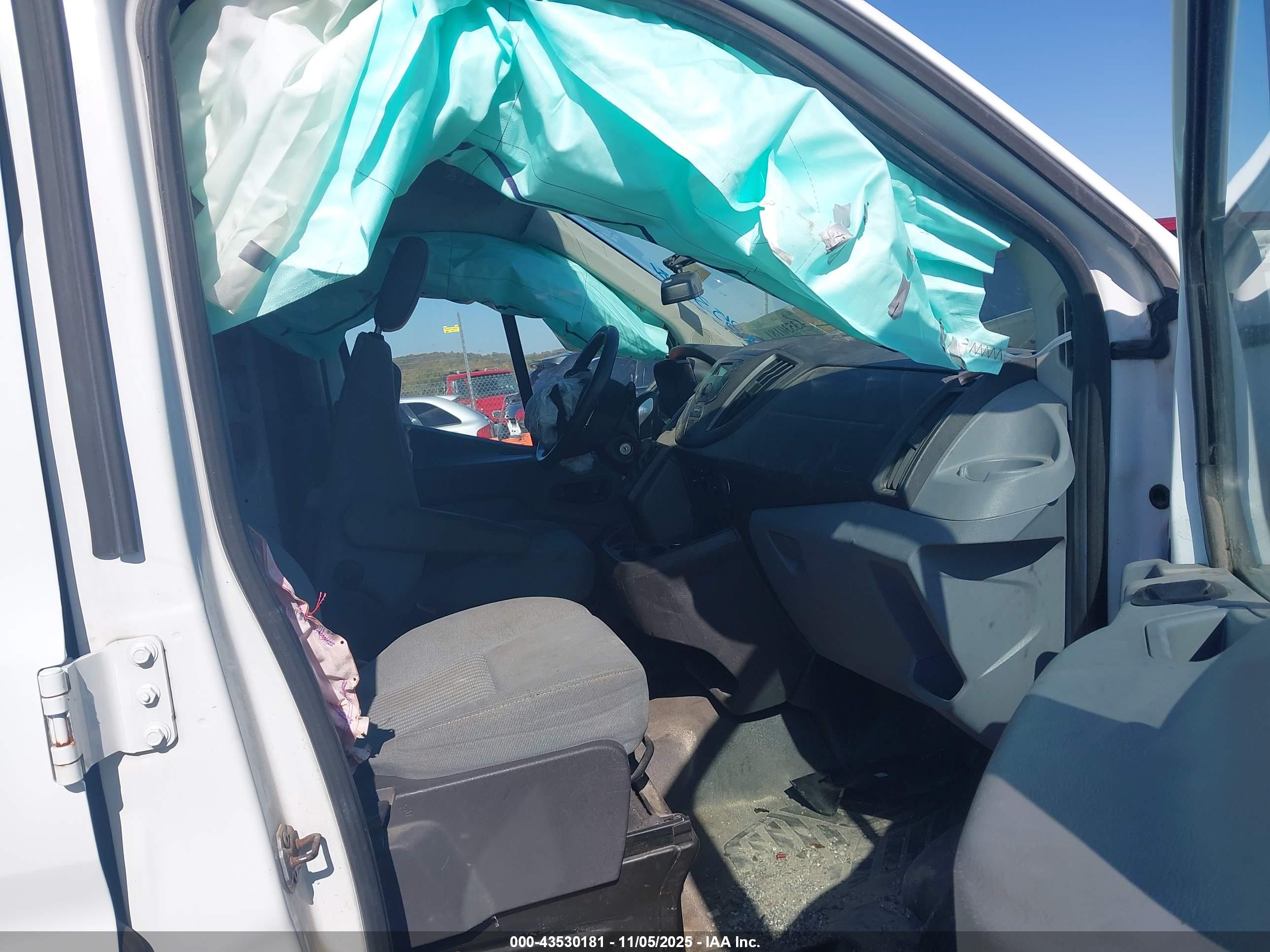 FORD TRANSIT-250 image 5