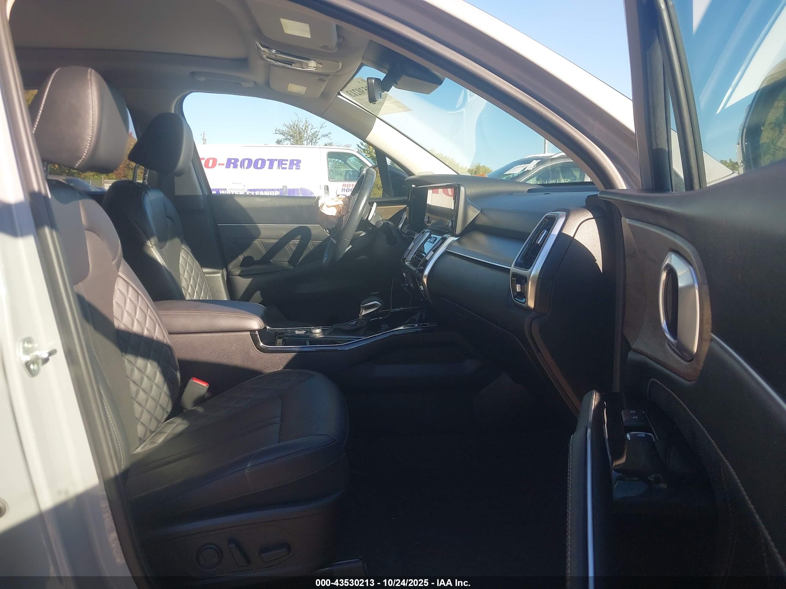 KIA SORENTO image 5
