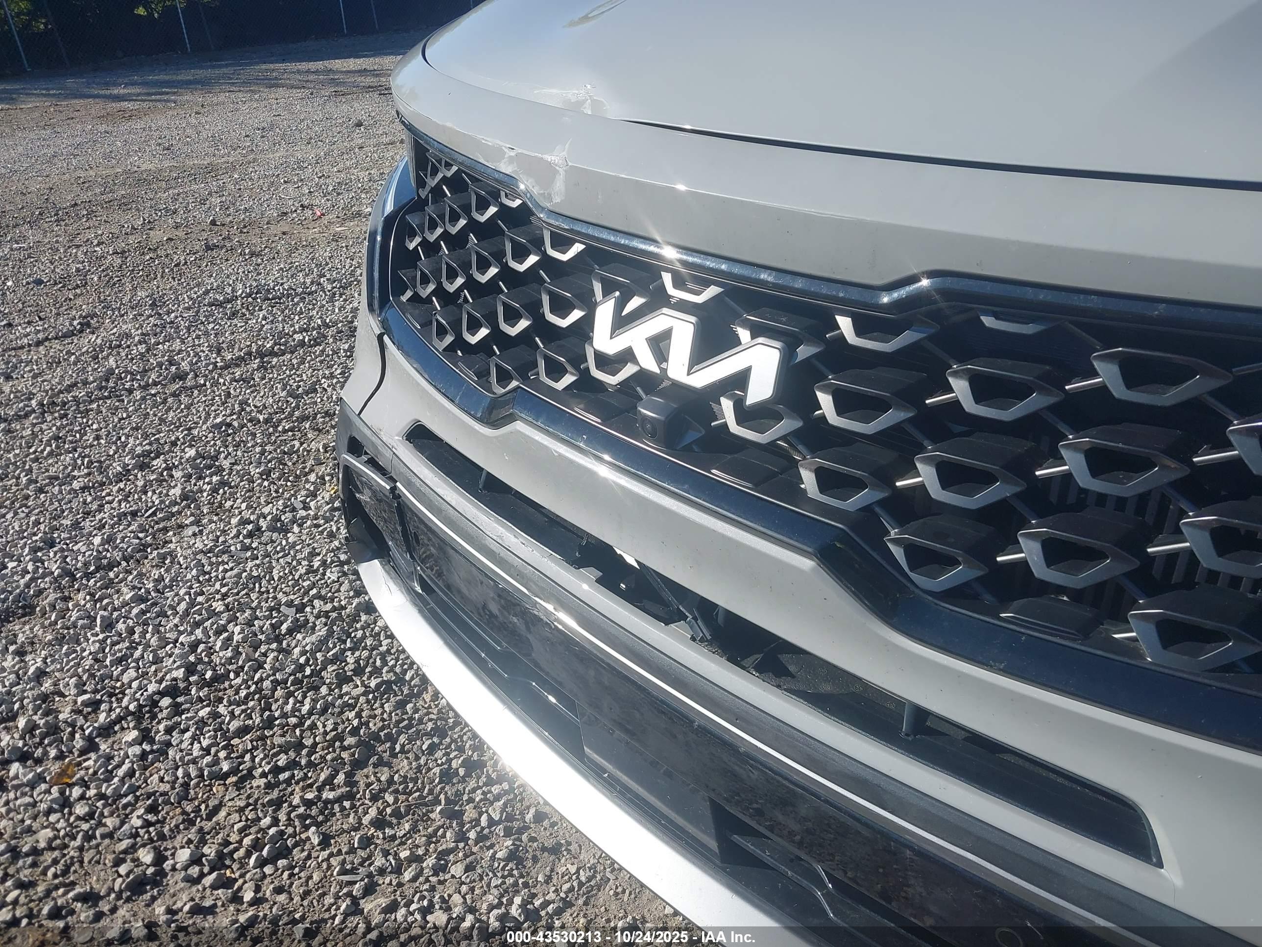 KIA SORENTO image 6