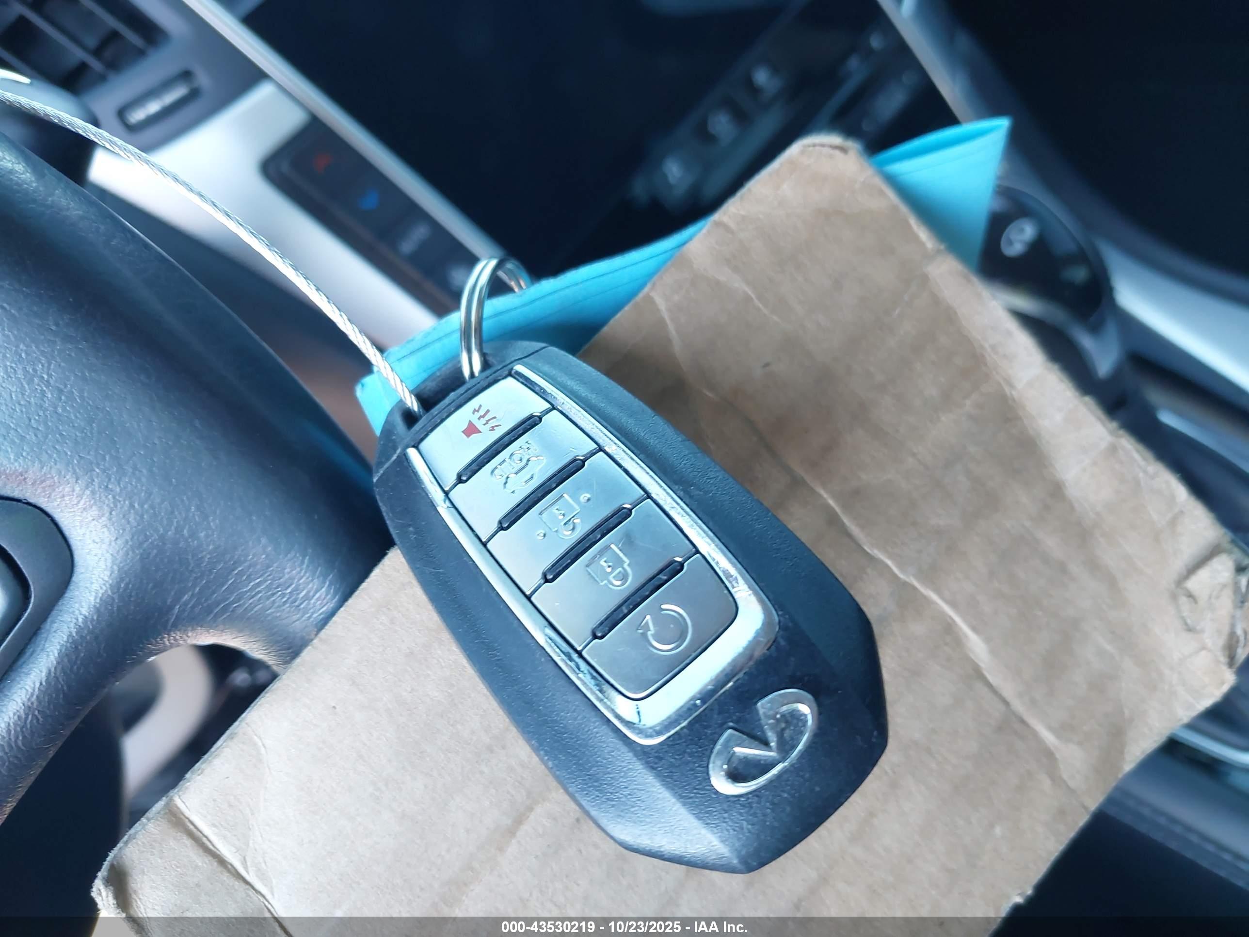 INFINITI Q50 image 11