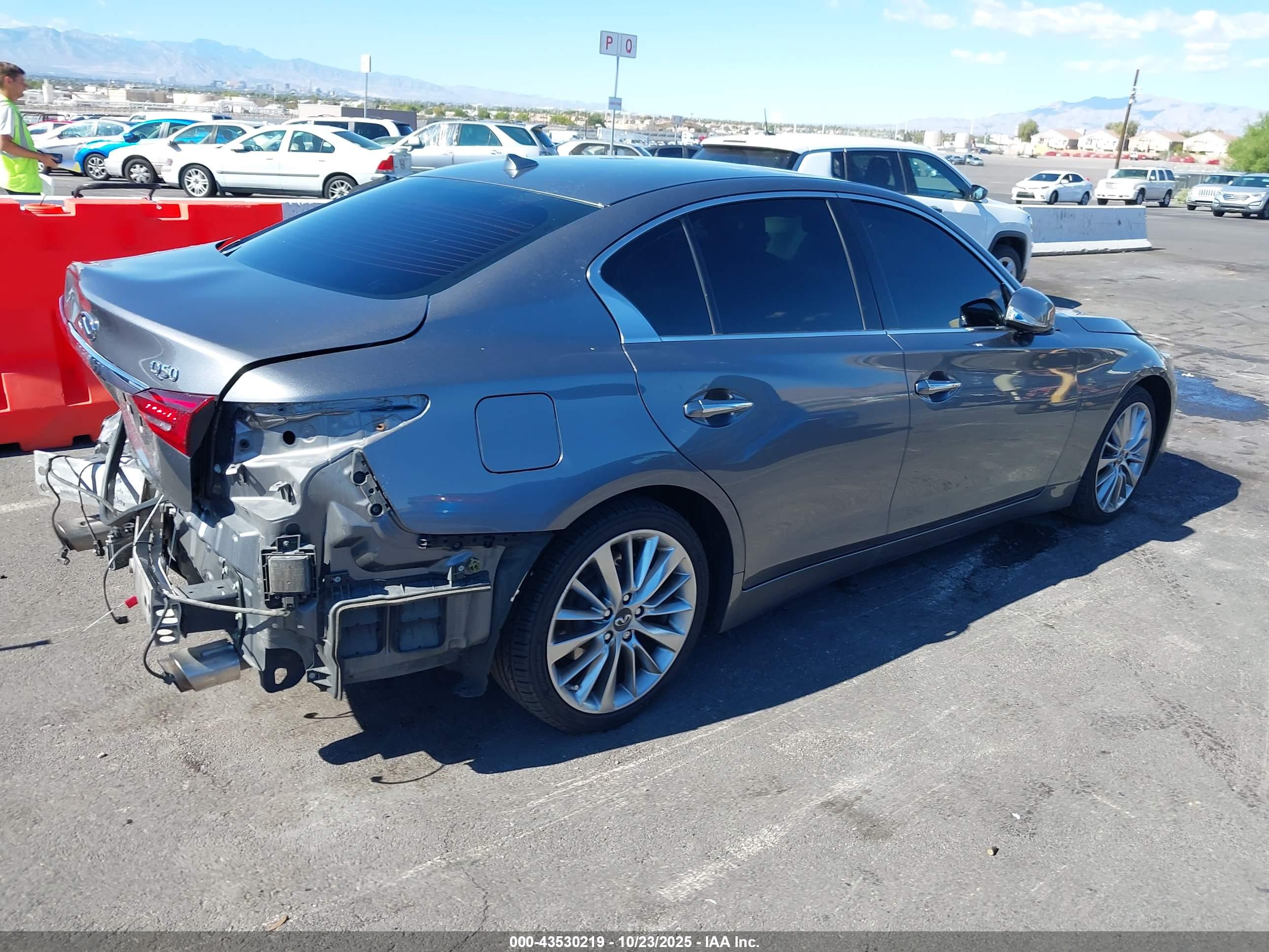 INFINITI Q50 image 4