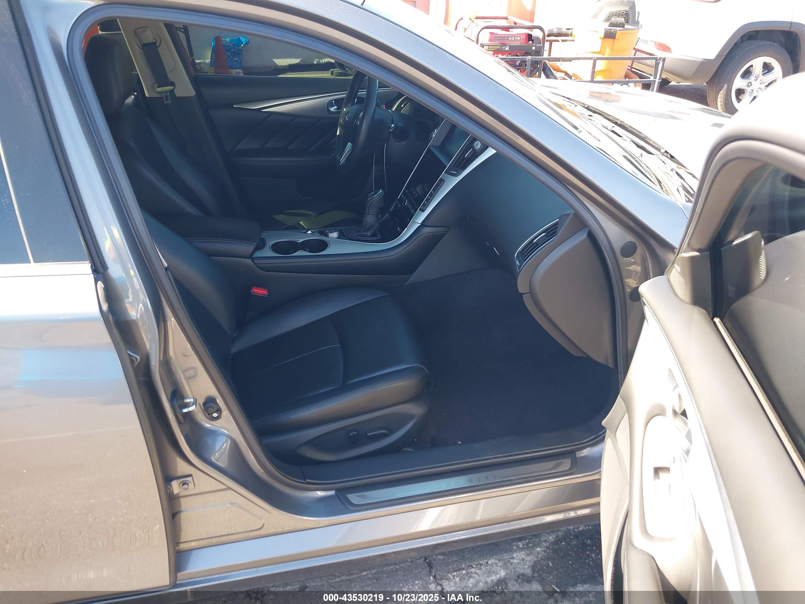 INFINITI Q50 image 5