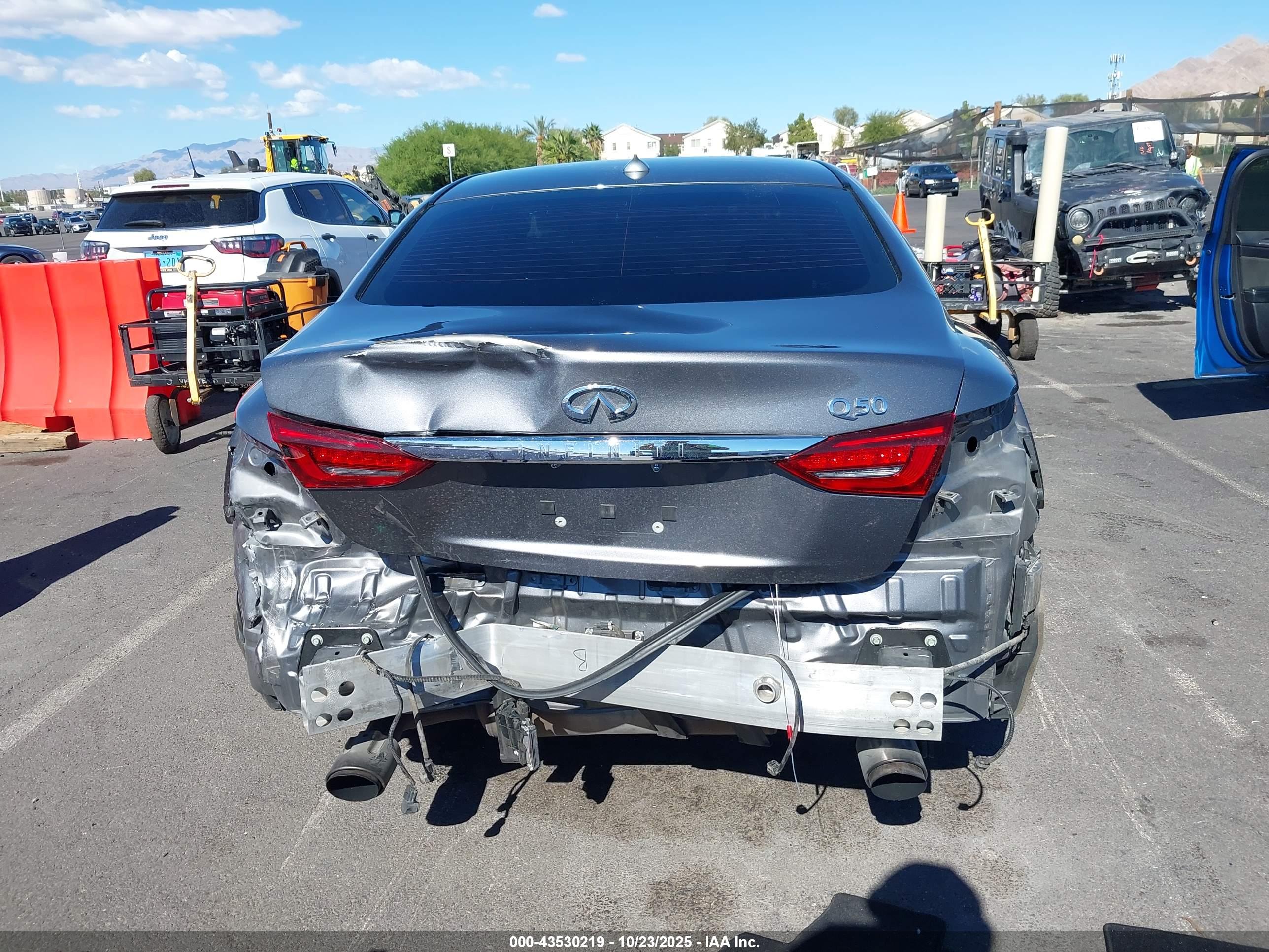 INFINITI Q50 image 6
