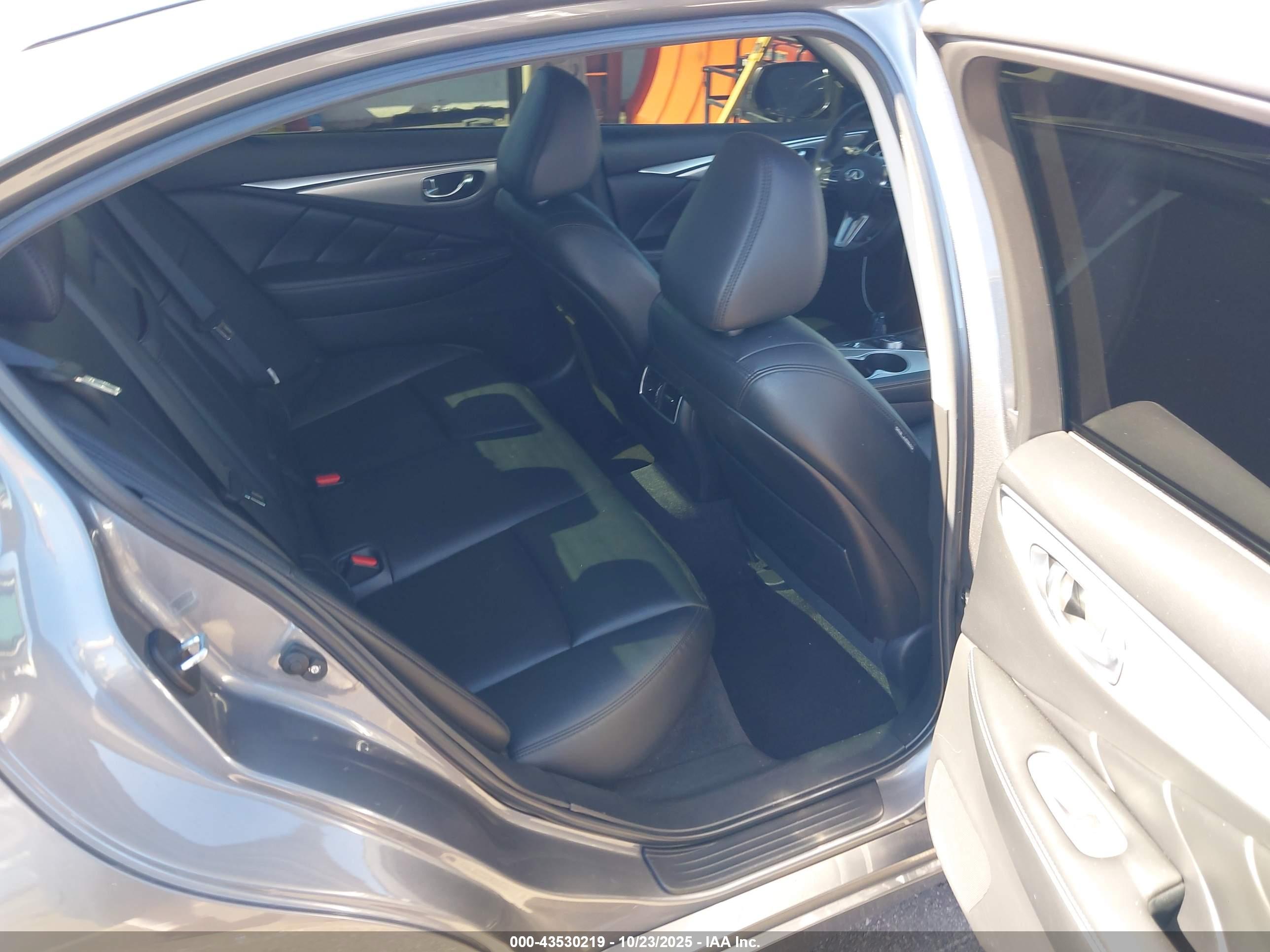INFINITI Q50 image 8