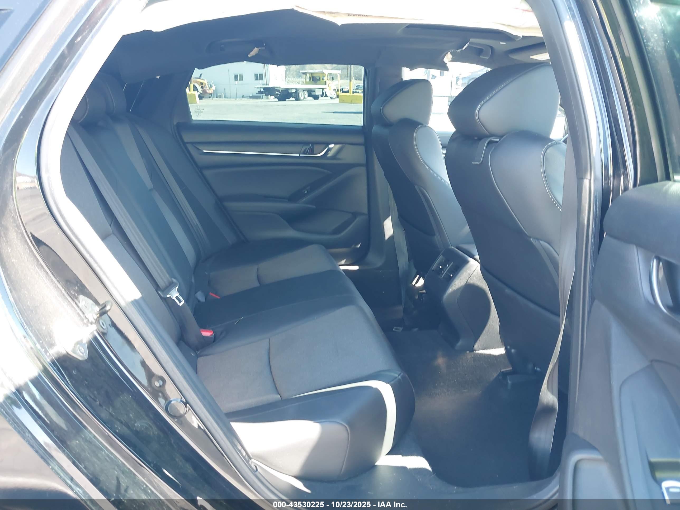 HONDA ACCORD image 8