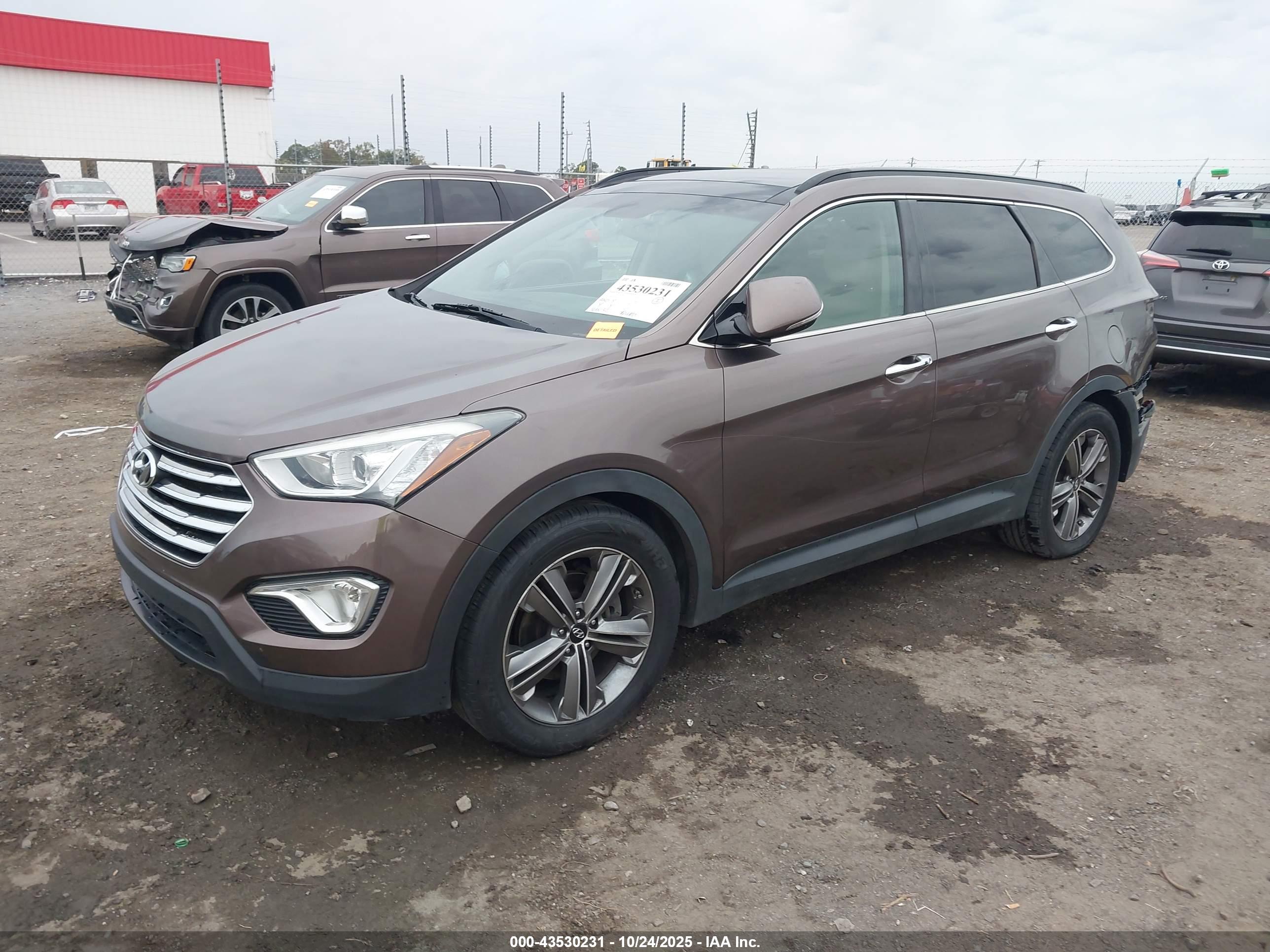 HYUNDAI SANTA image 2