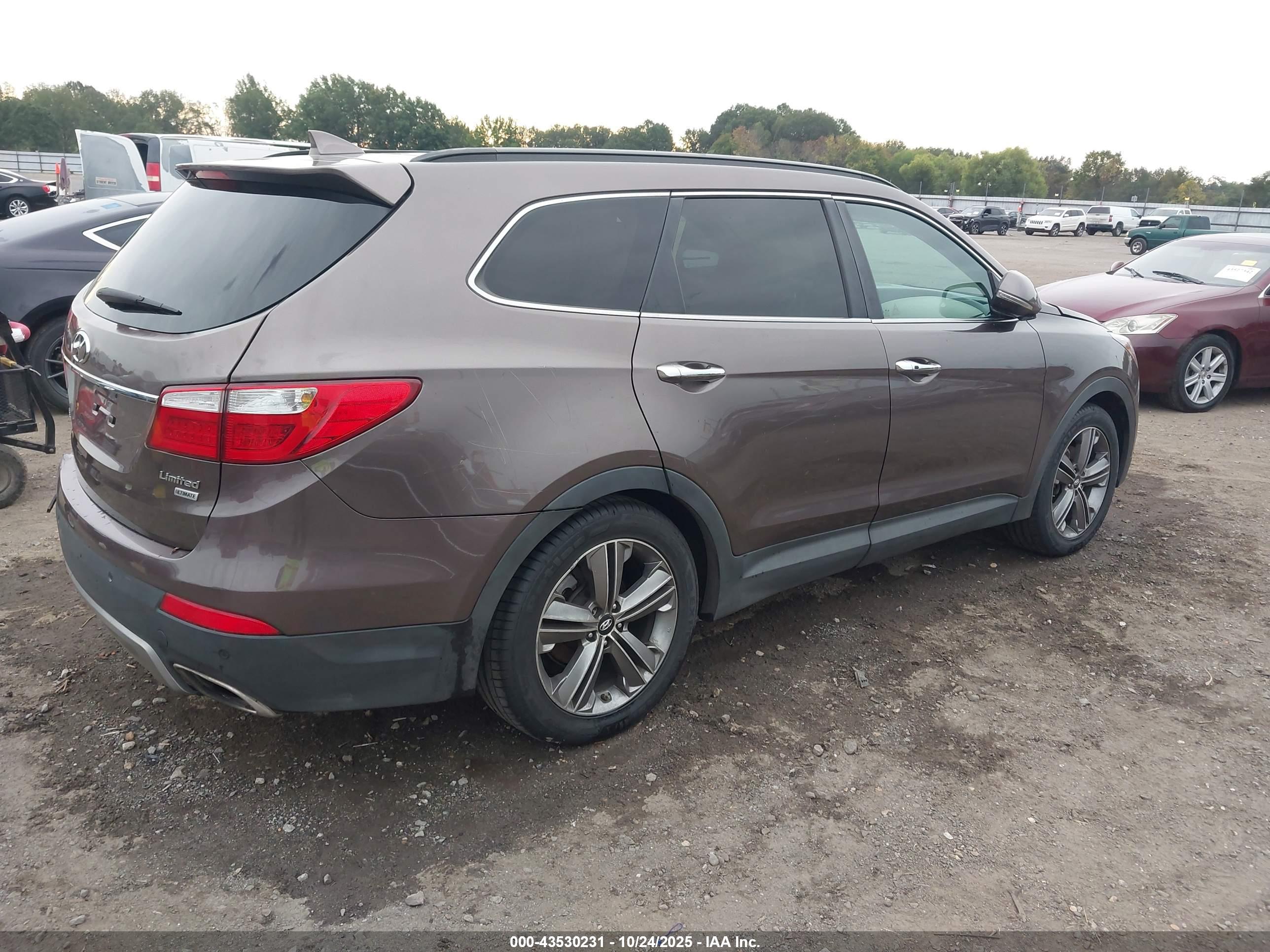 HYUNDAI SANTA image 4