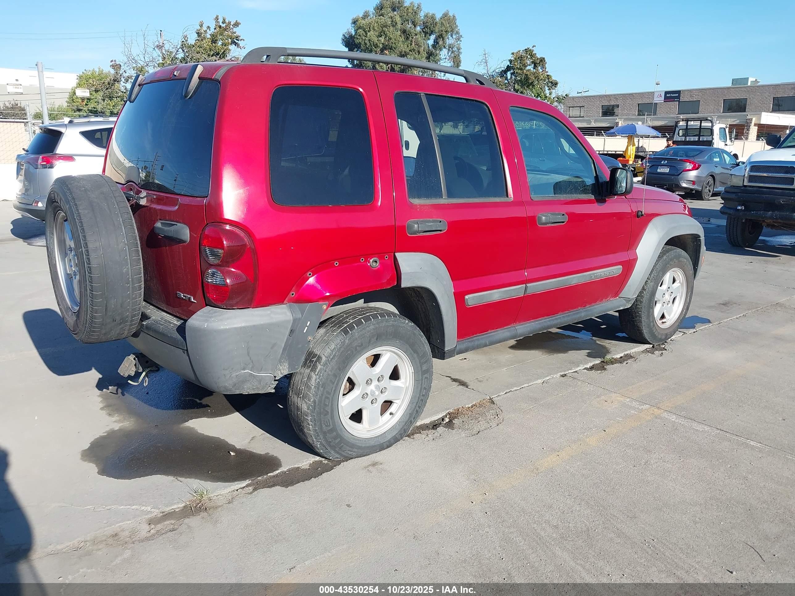 JEEP LIBERTY image 4