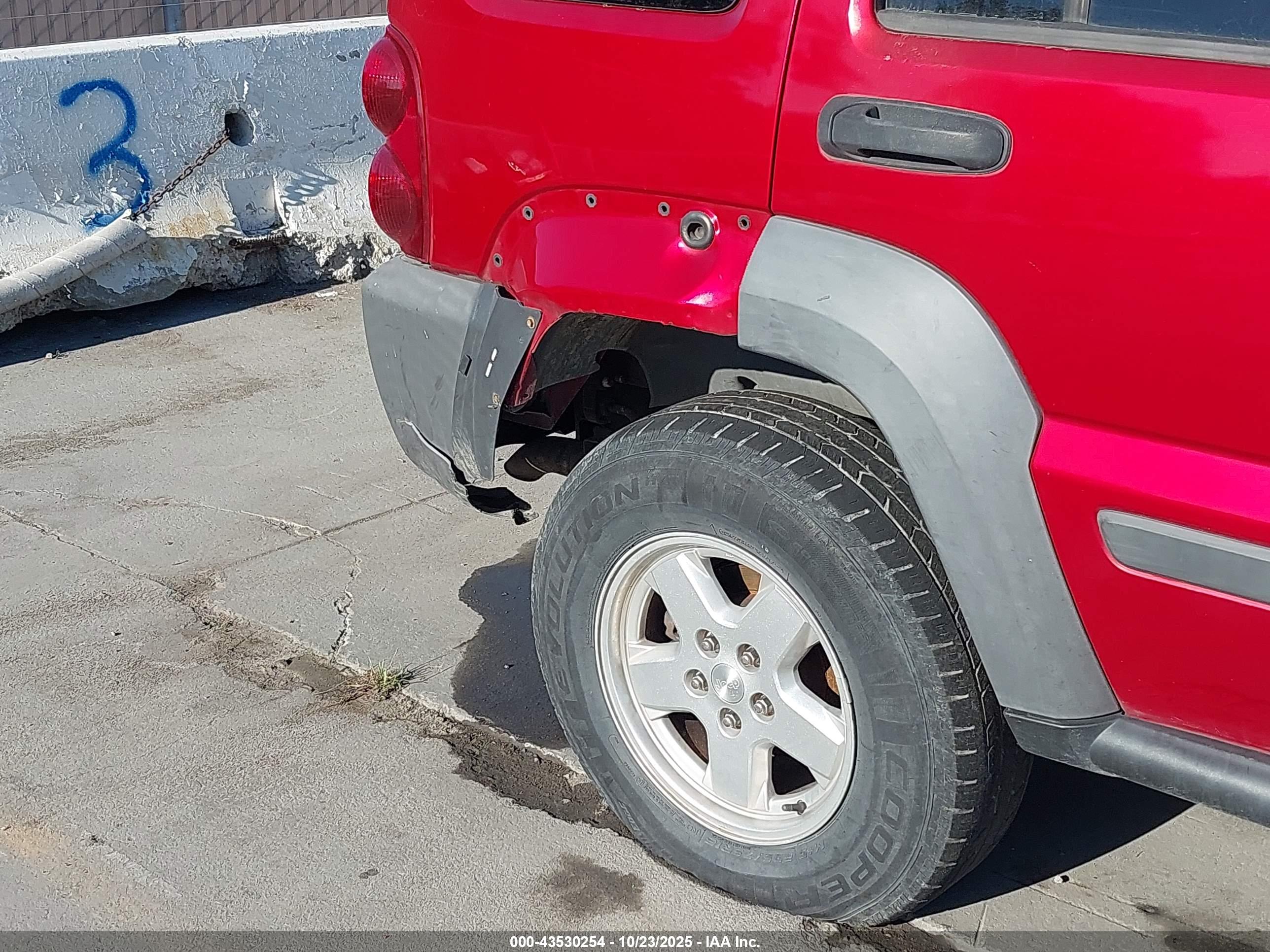 JEEP LIBERTY image 6