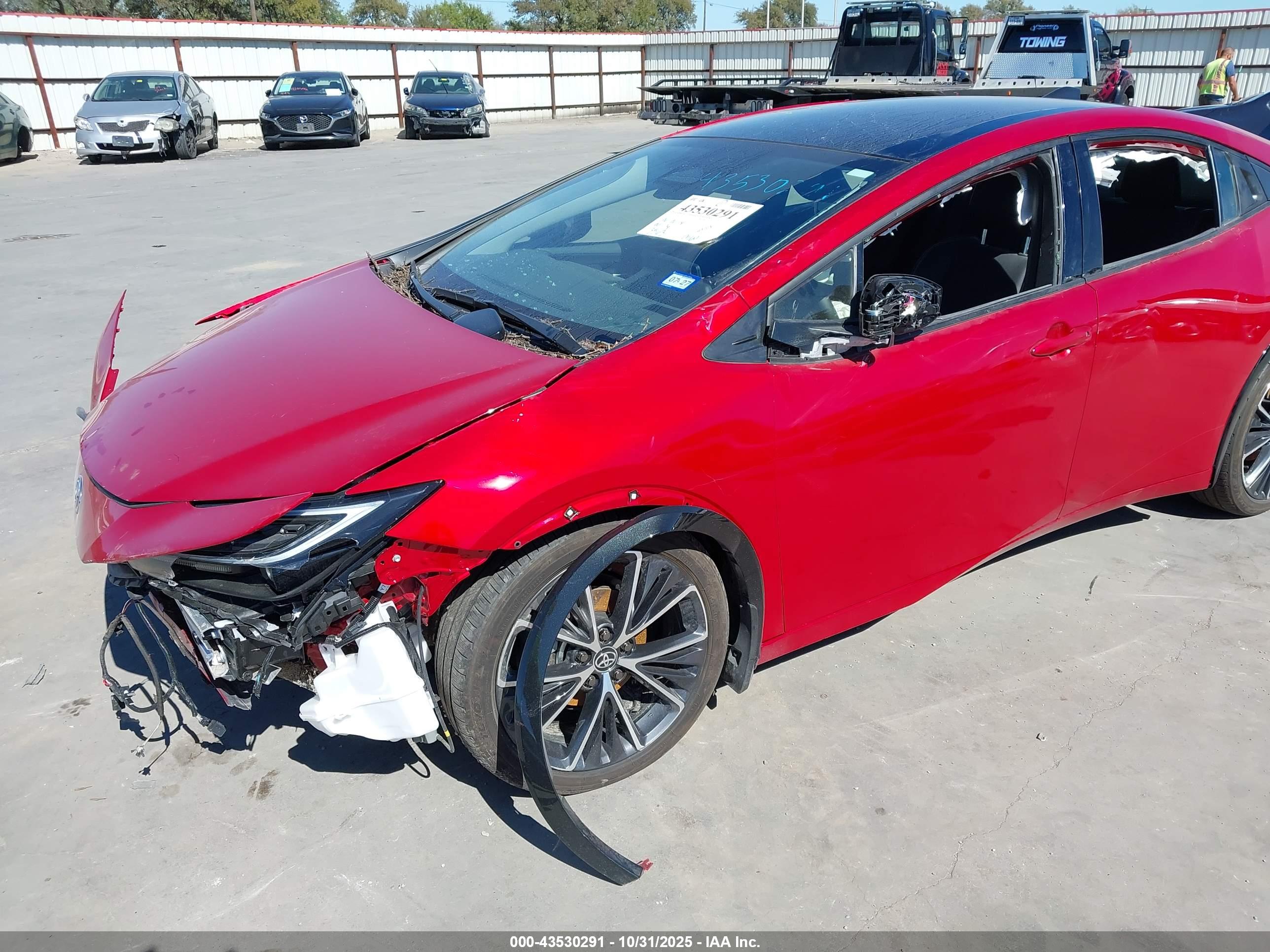 TOYOTA PRIUS image 6