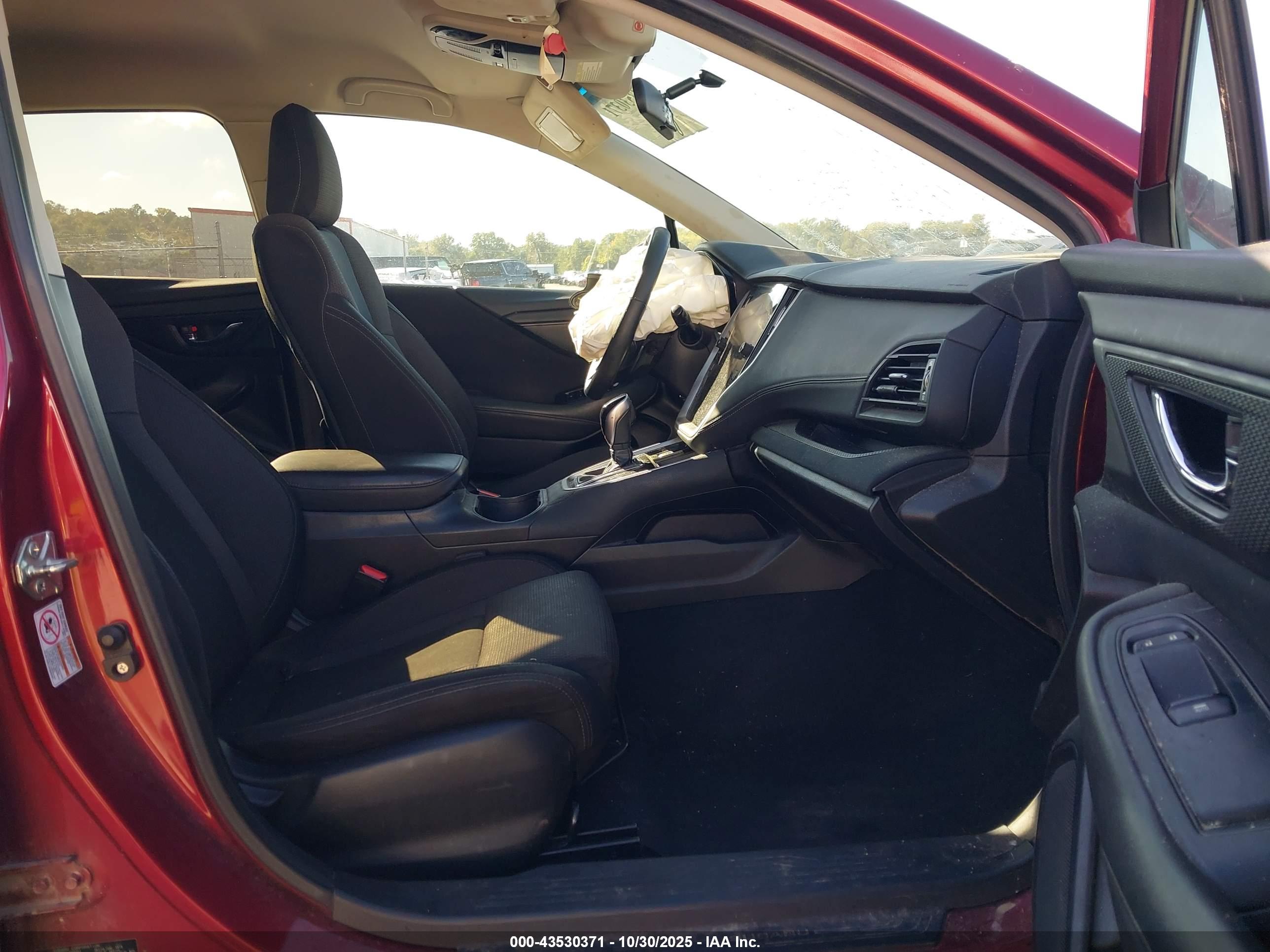 SUBARU OUTBACK image 5