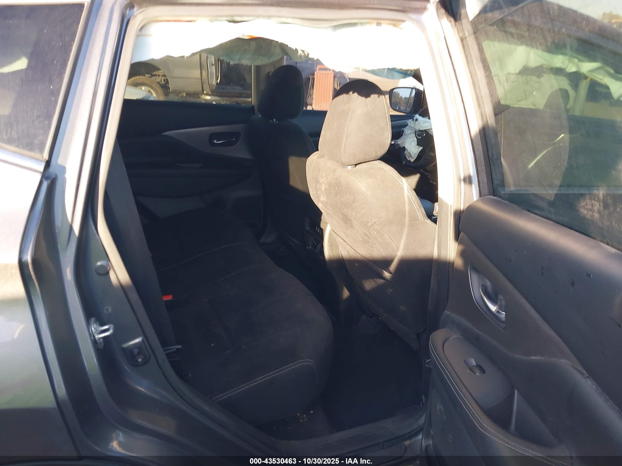 NISSAN MURANO image 8