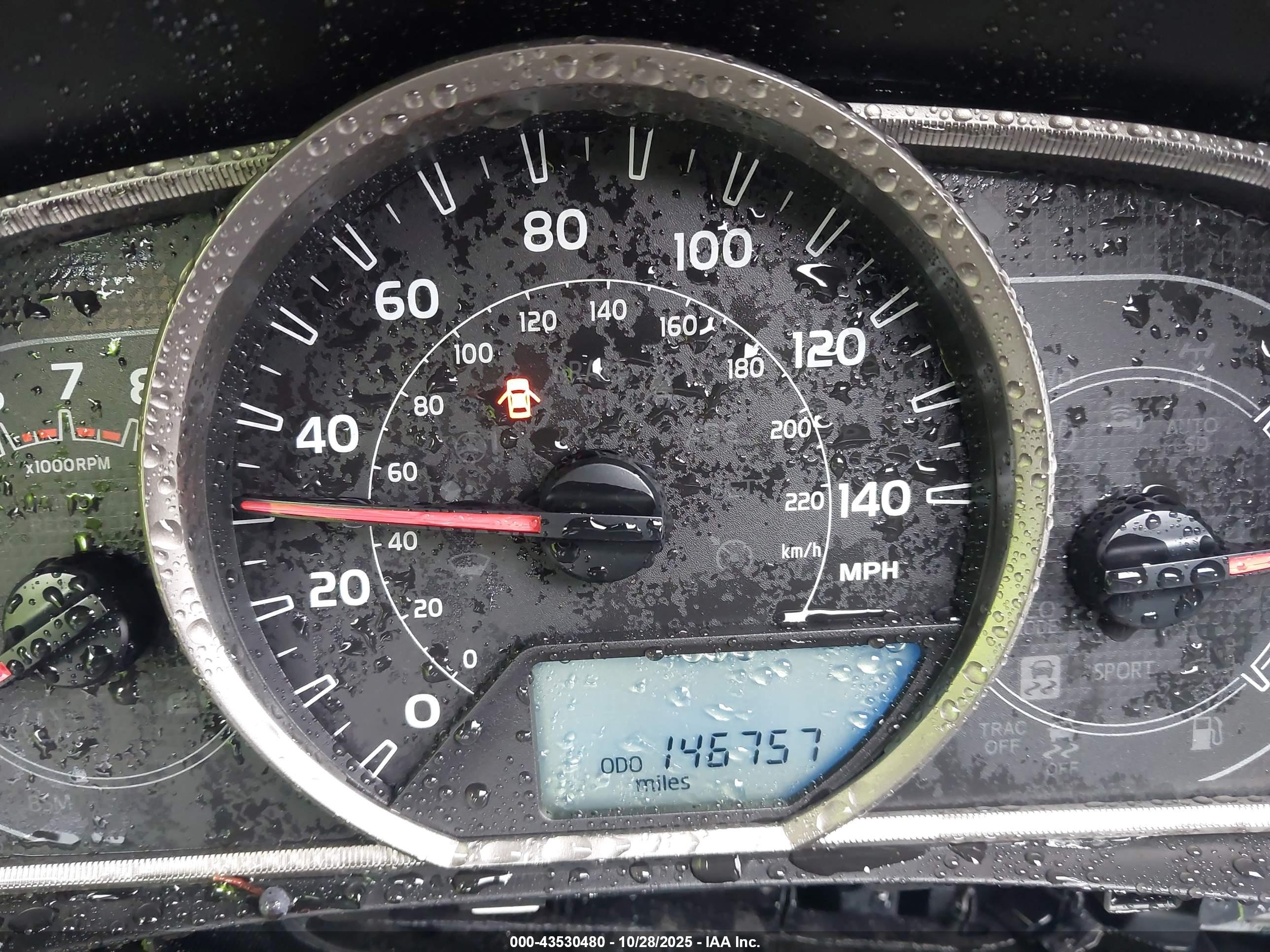 TOYOTA RAV4 image 7