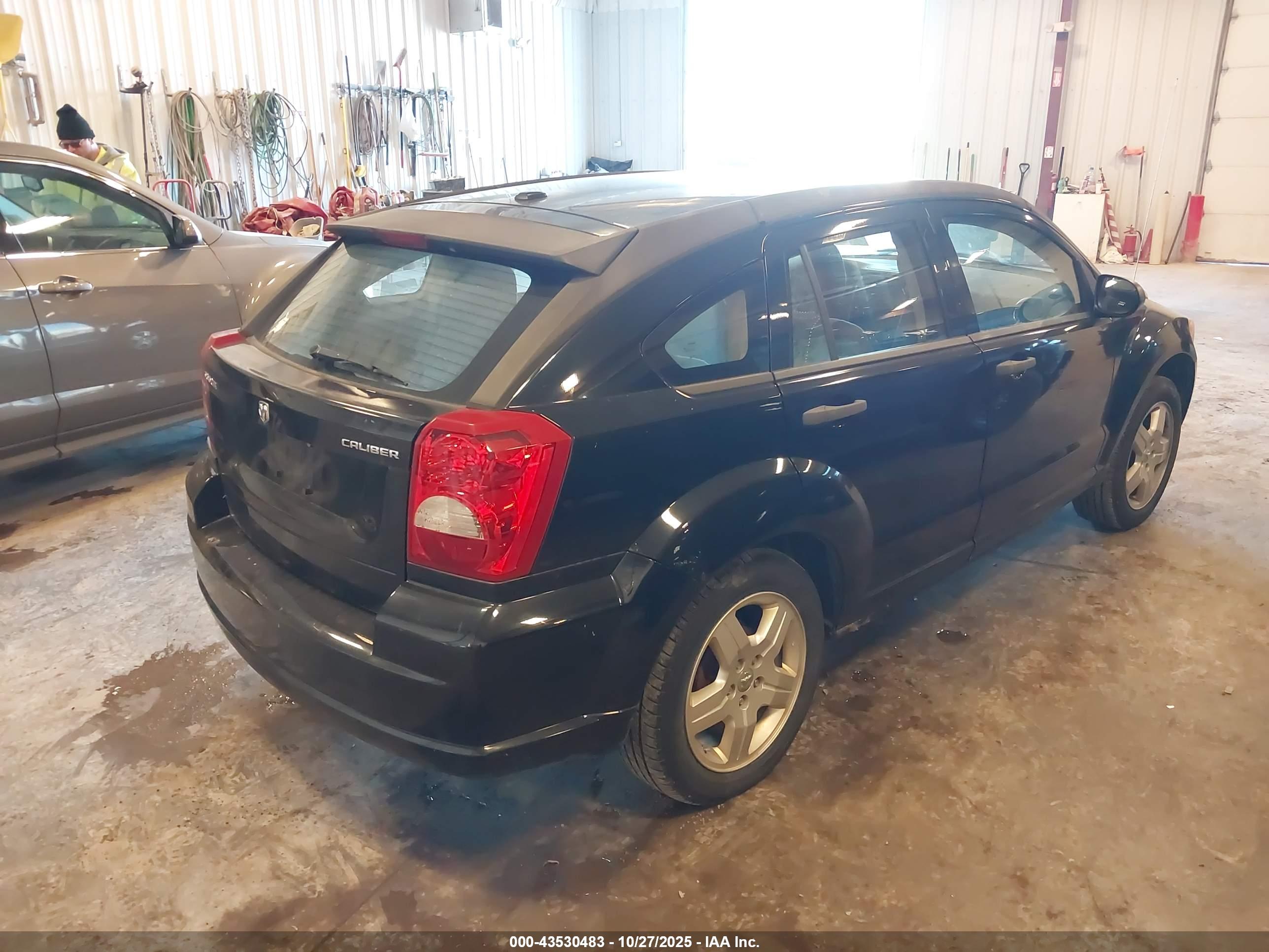 DODGE CALIBER image 4