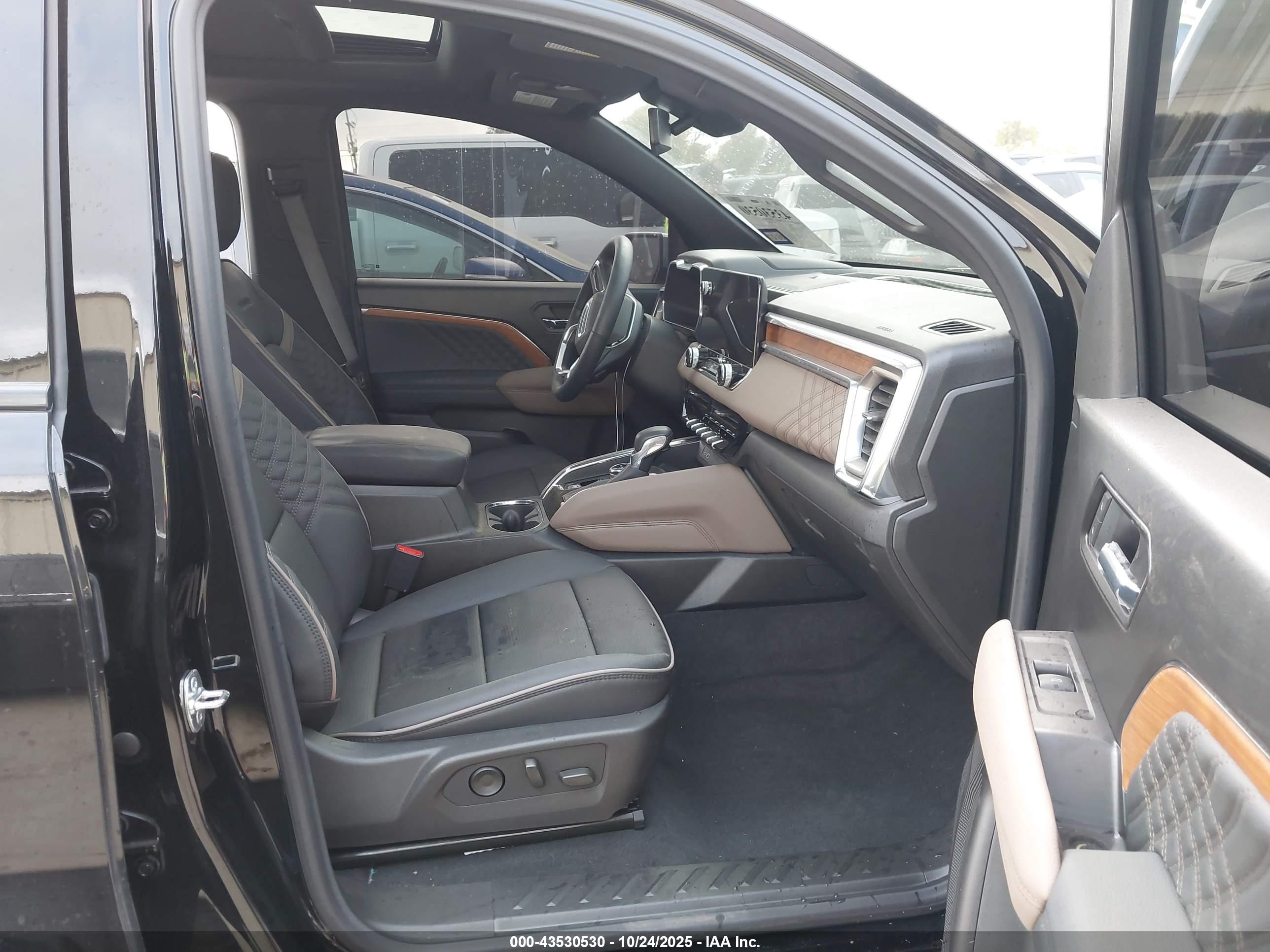 GMC CANYON image 5