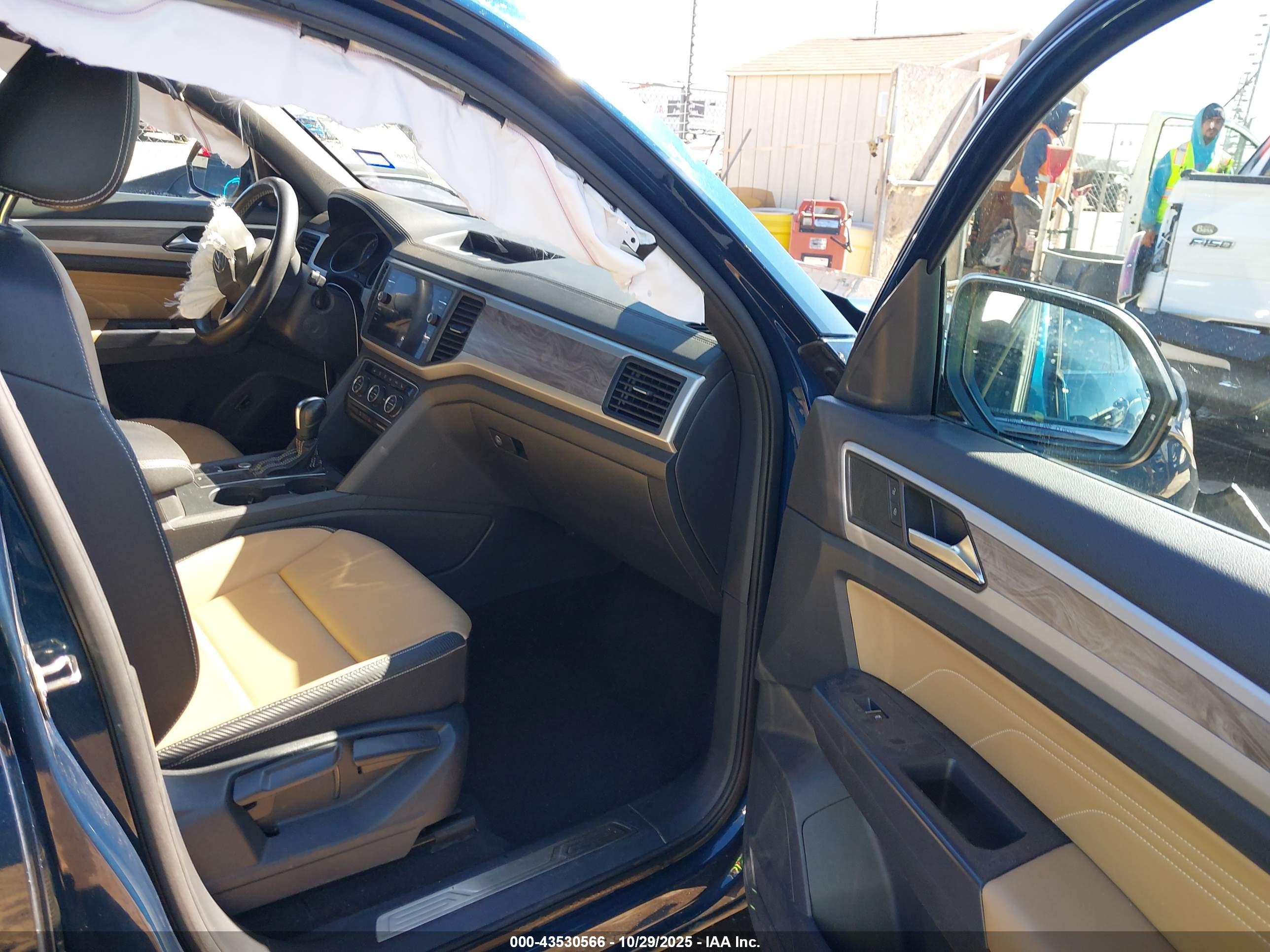 VOLKSWAGEN ATLAS image 5