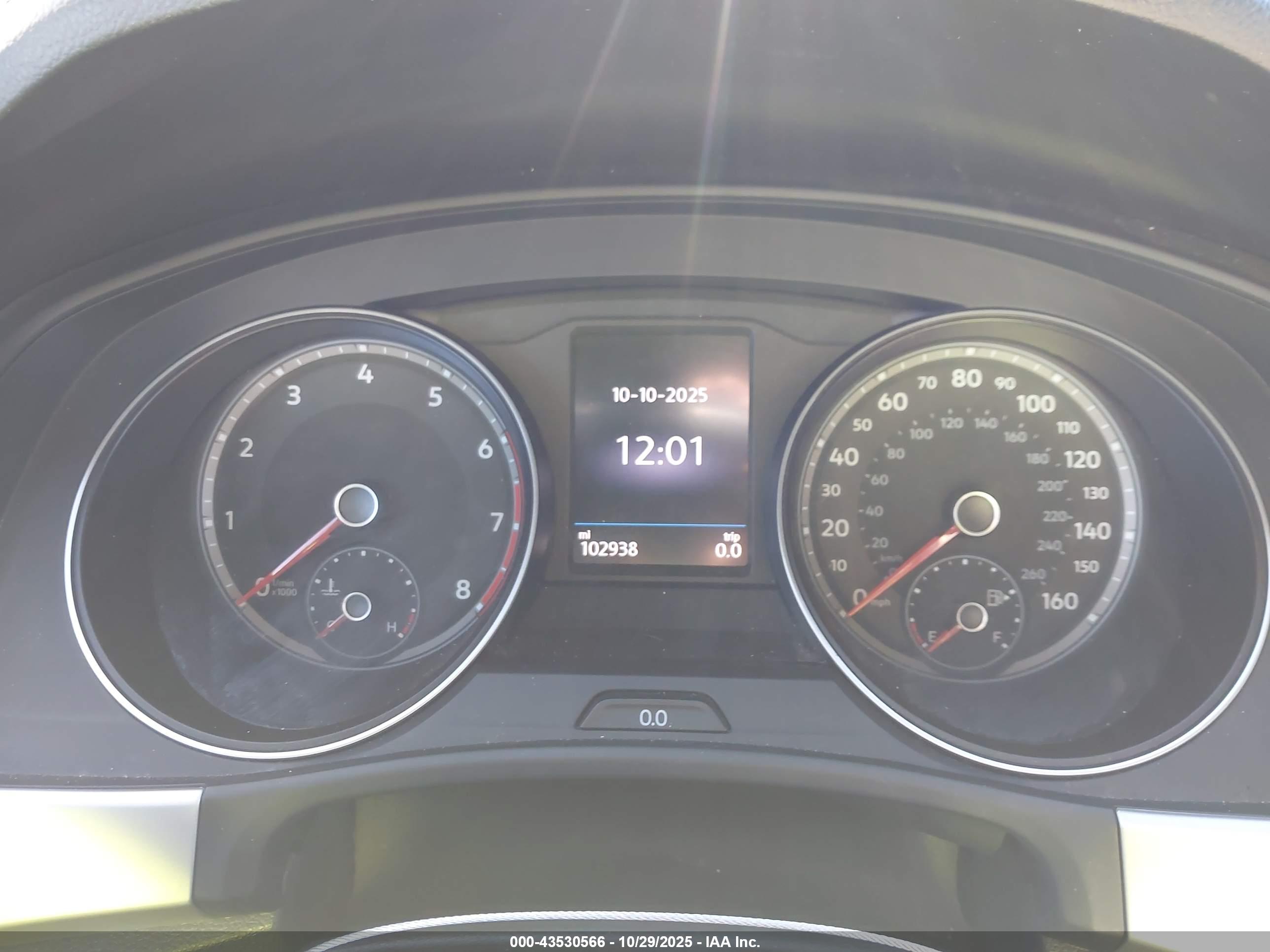 VOLKSWAGEN ATLAS image 7