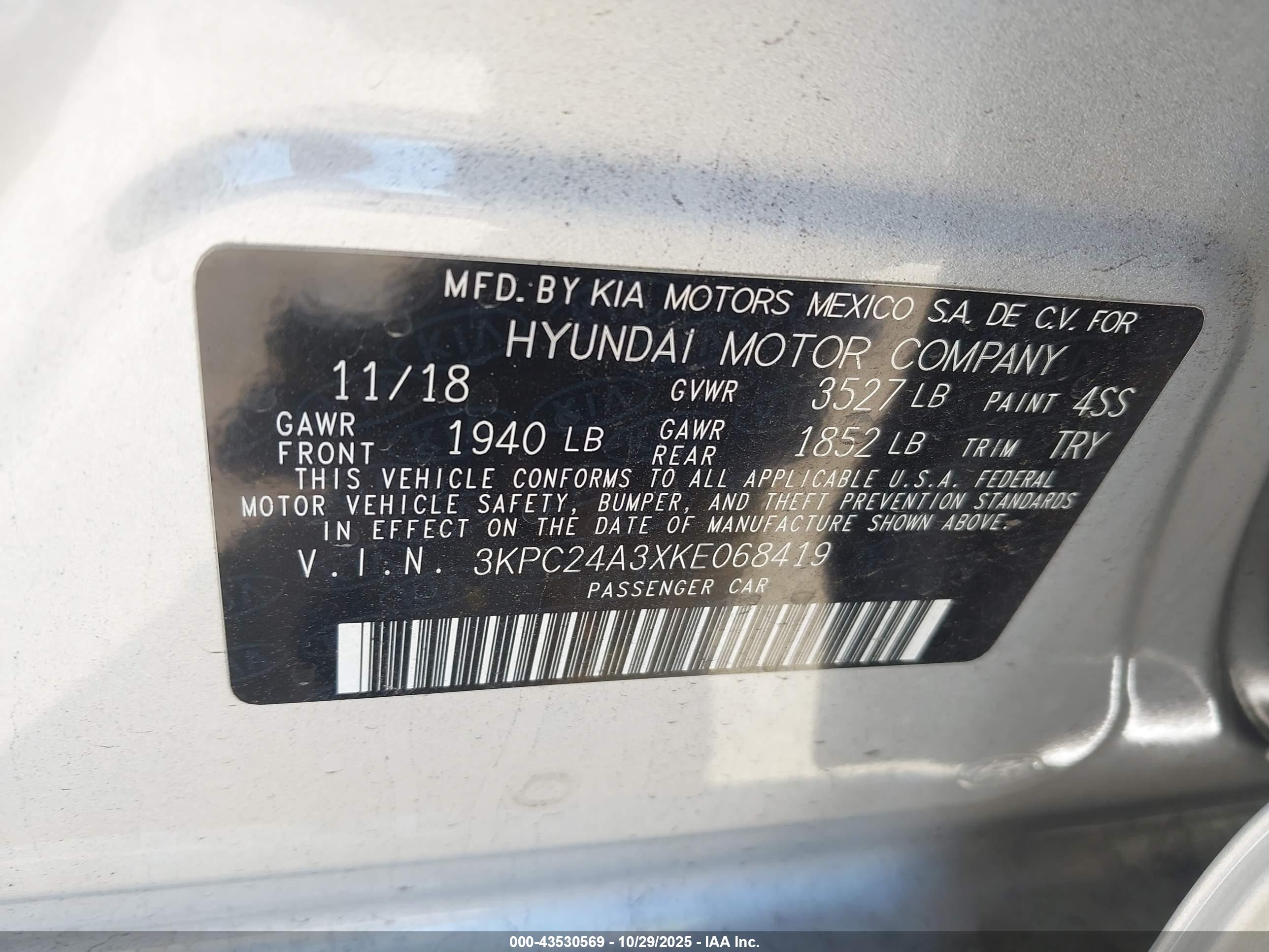 HYUNDAI ACCENT image 9