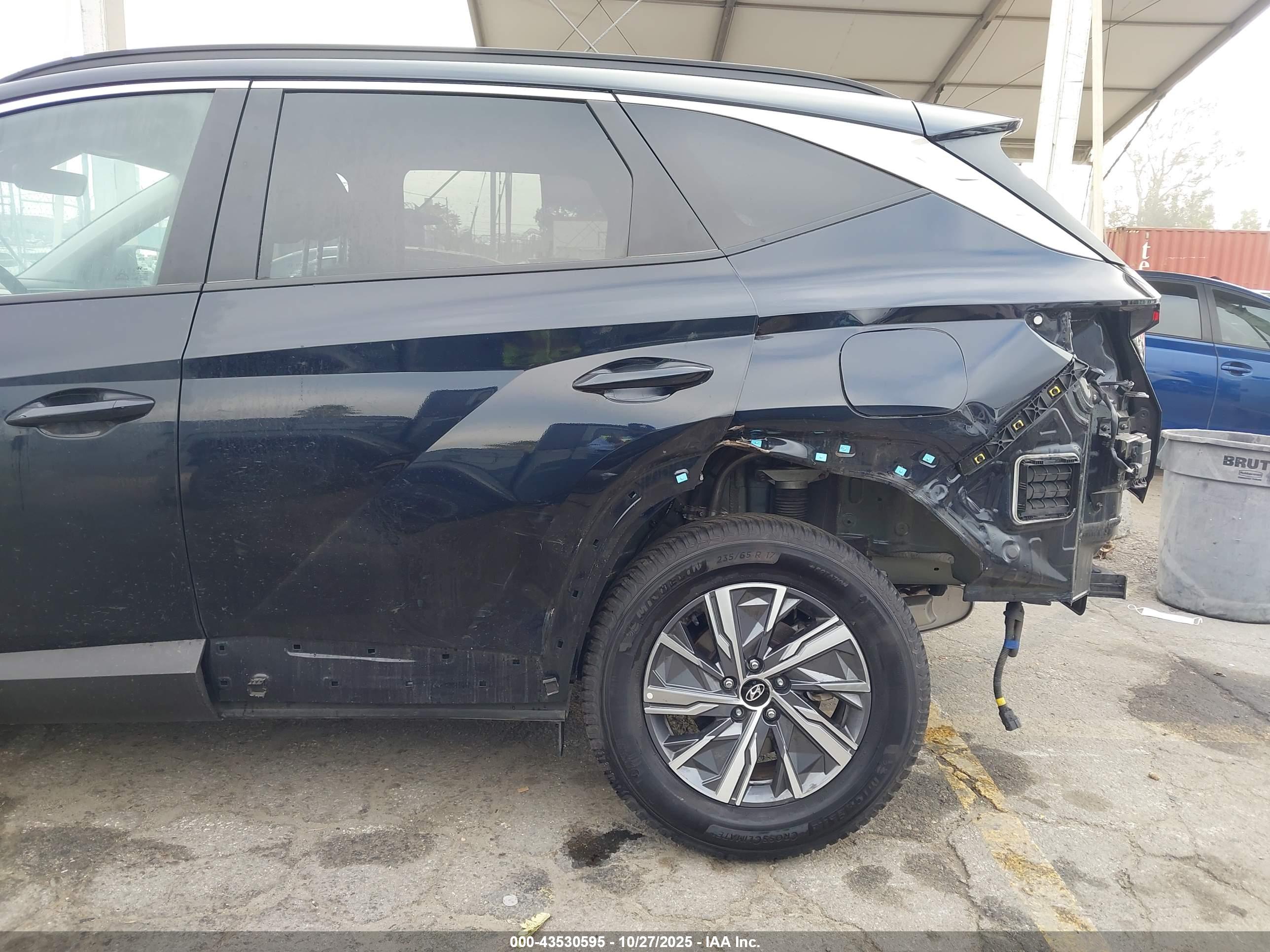 HYUNDAI TUCSON image 6