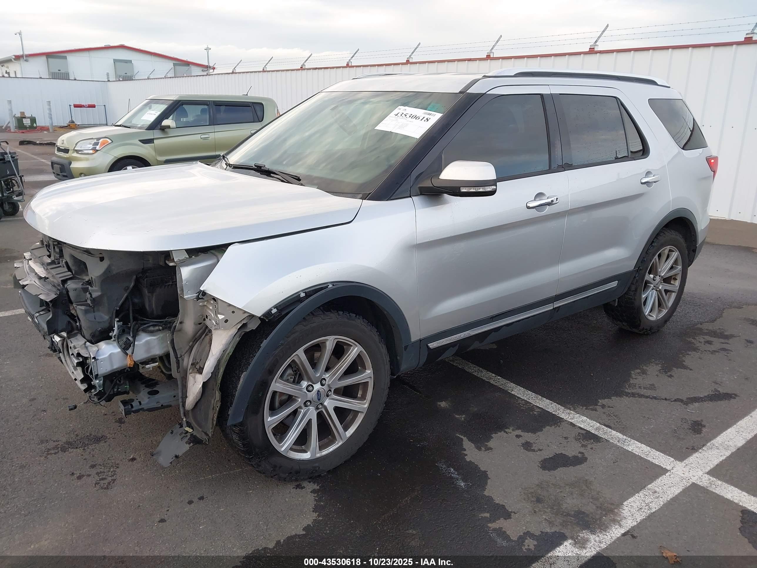 FORD EXPLORER image 2