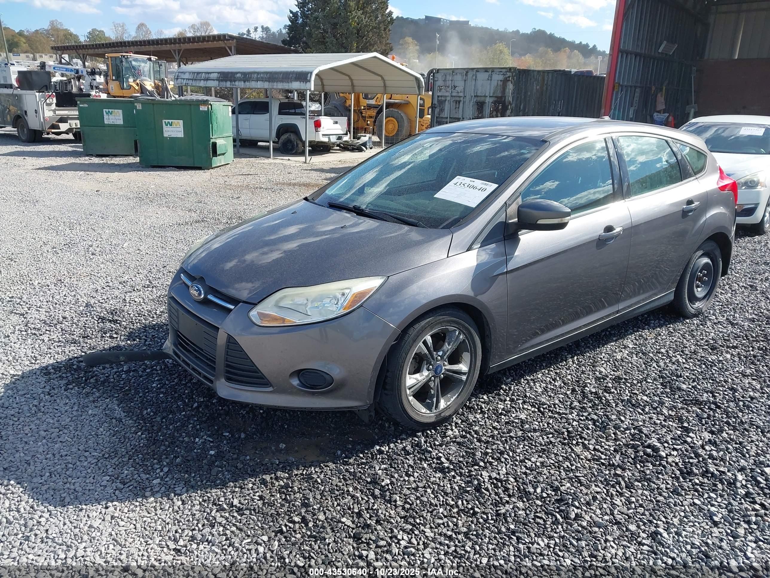 FORD FOCUS image 2