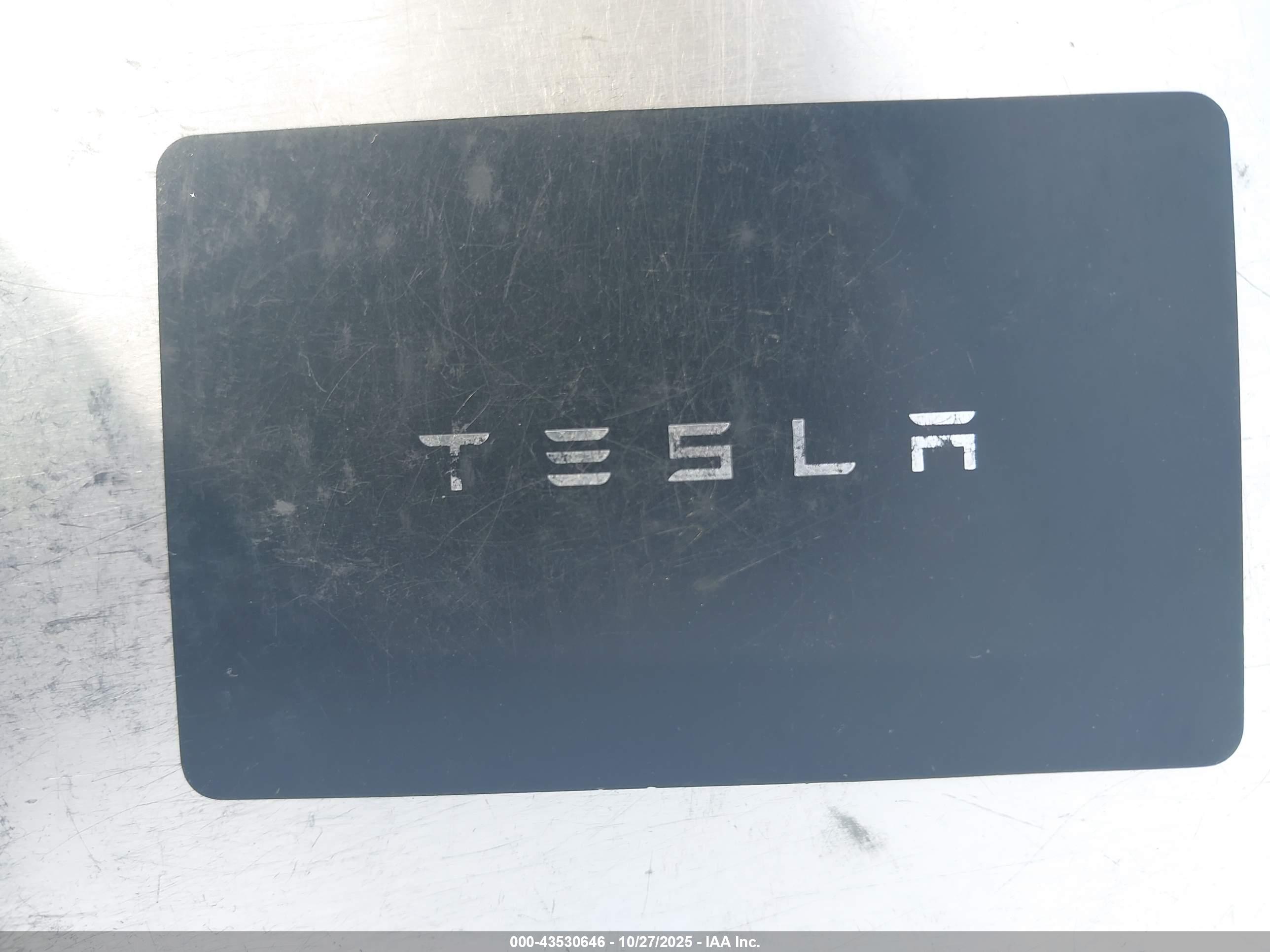 TESLA MODEL image 11