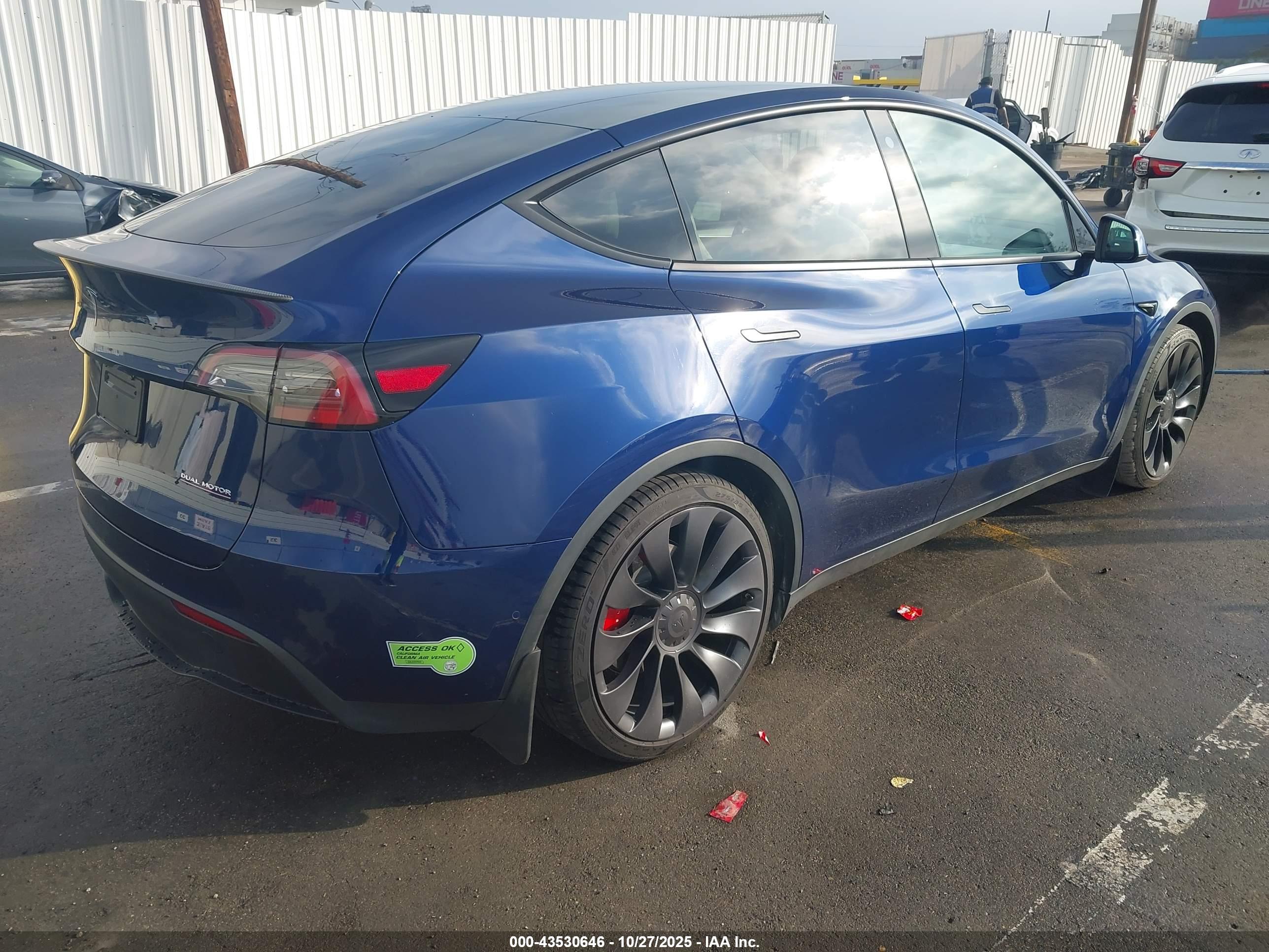 TESLA MODEL image 4