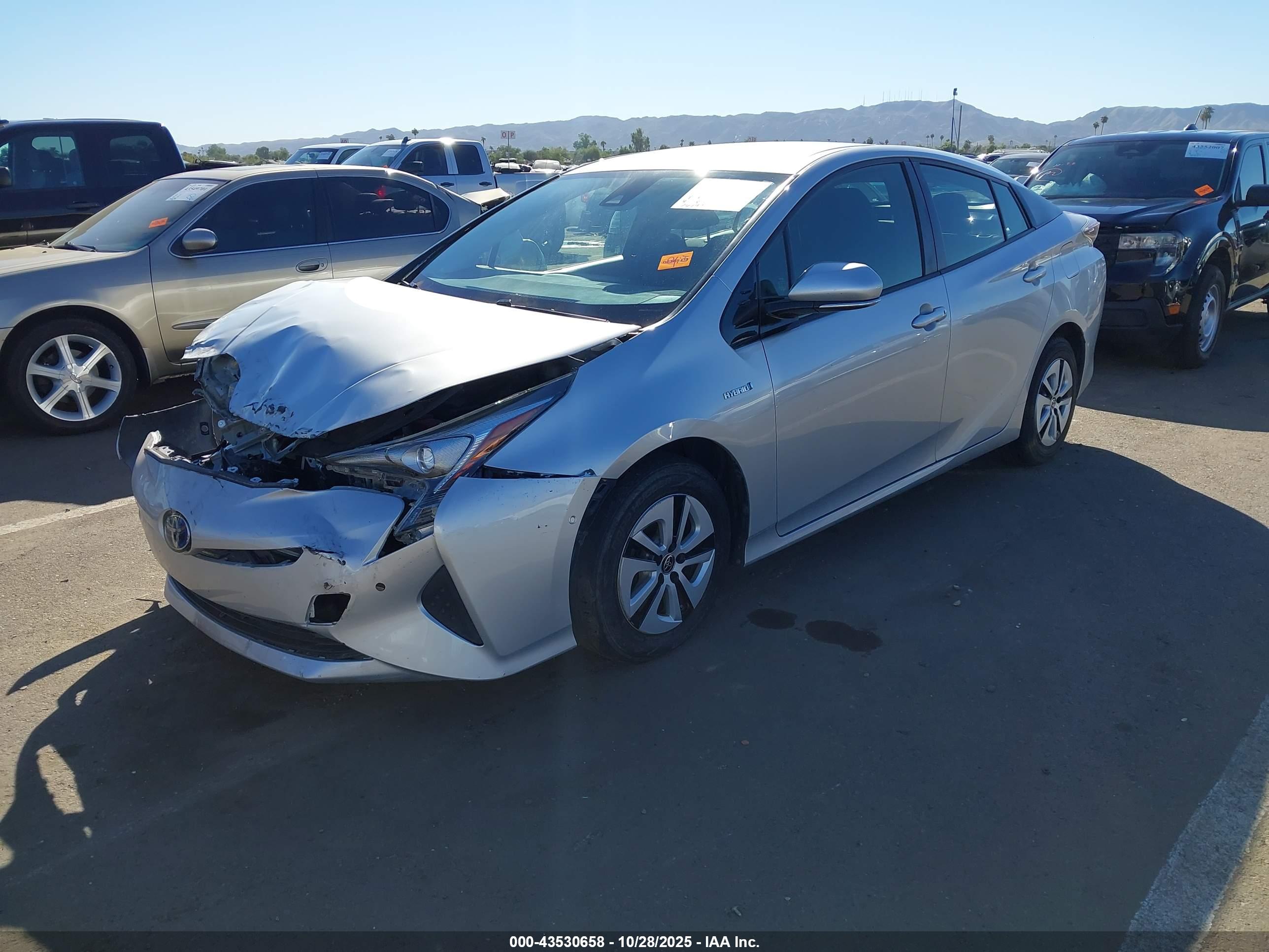 TOYOTA PRIUS image 2
