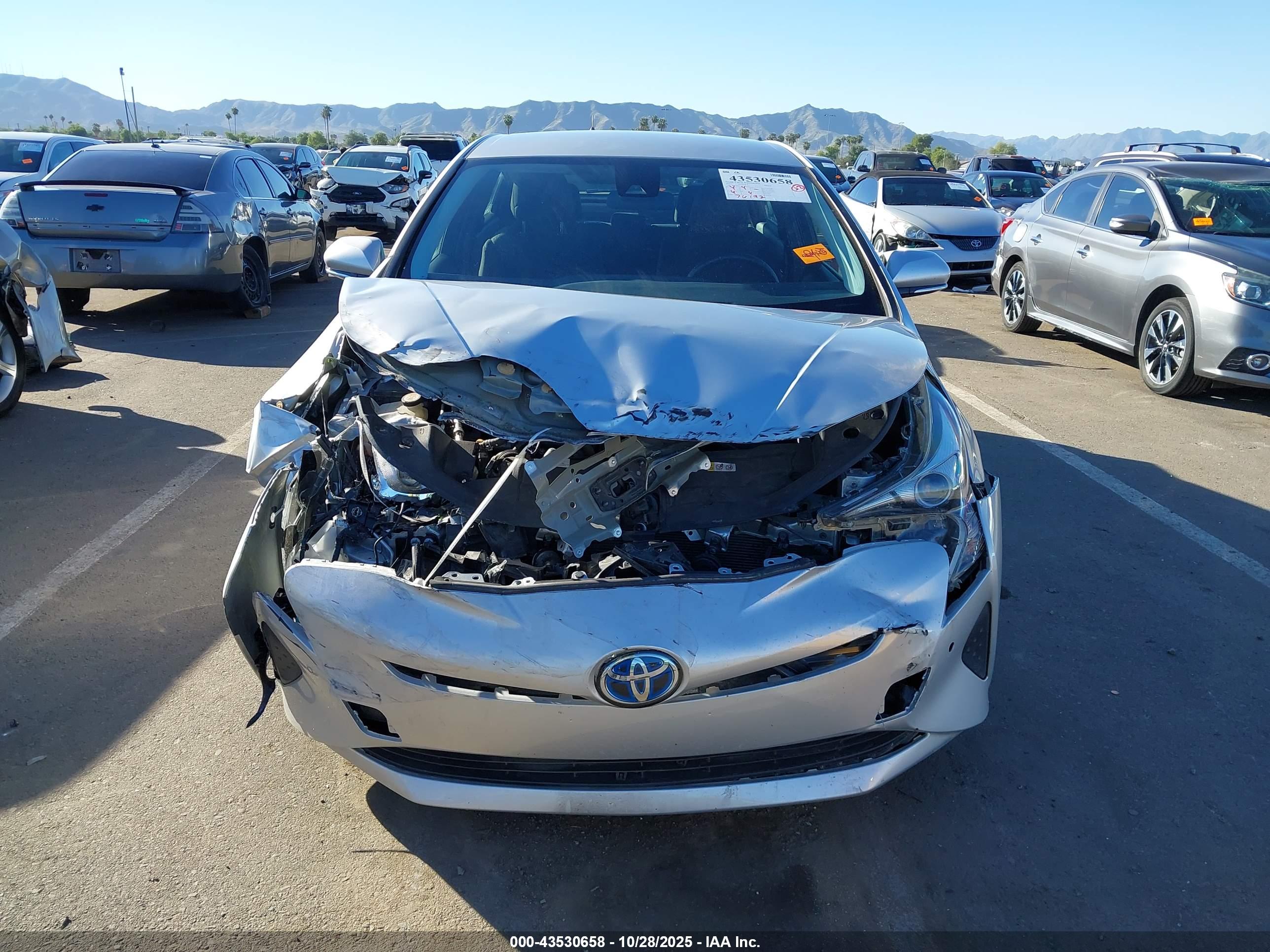 TOYOTA PRIUS image 6