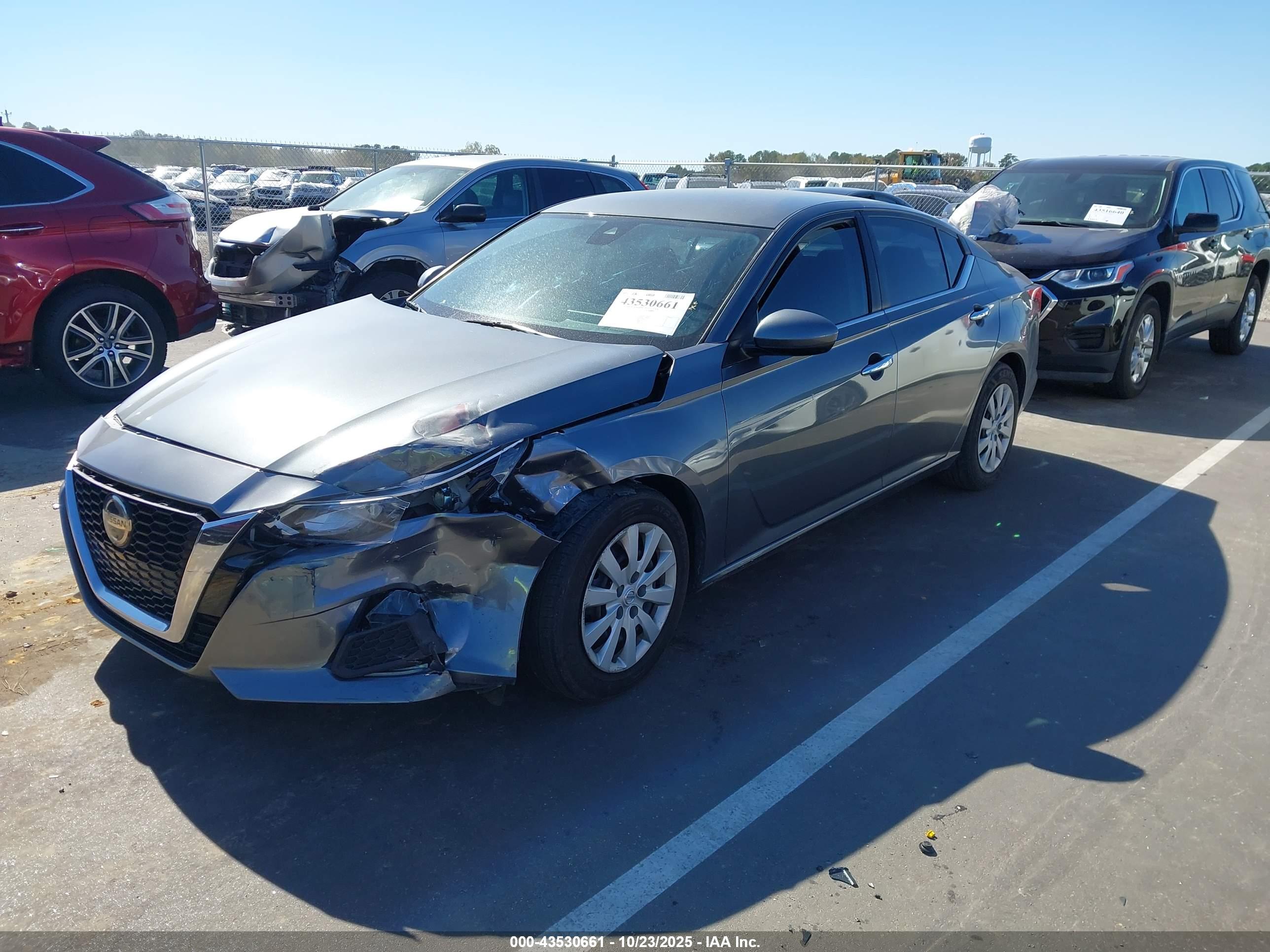 NISSAN ALTIMA image 2