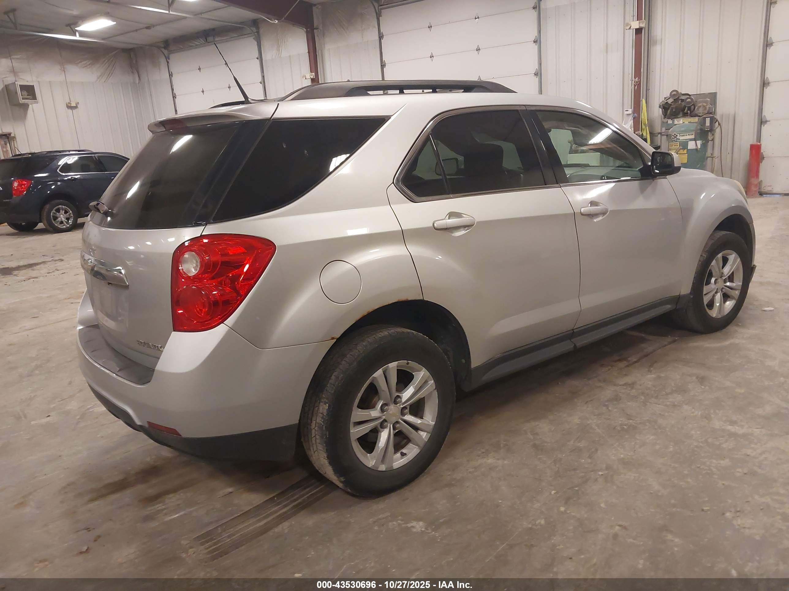CHEVROLET EQUINOX image 4