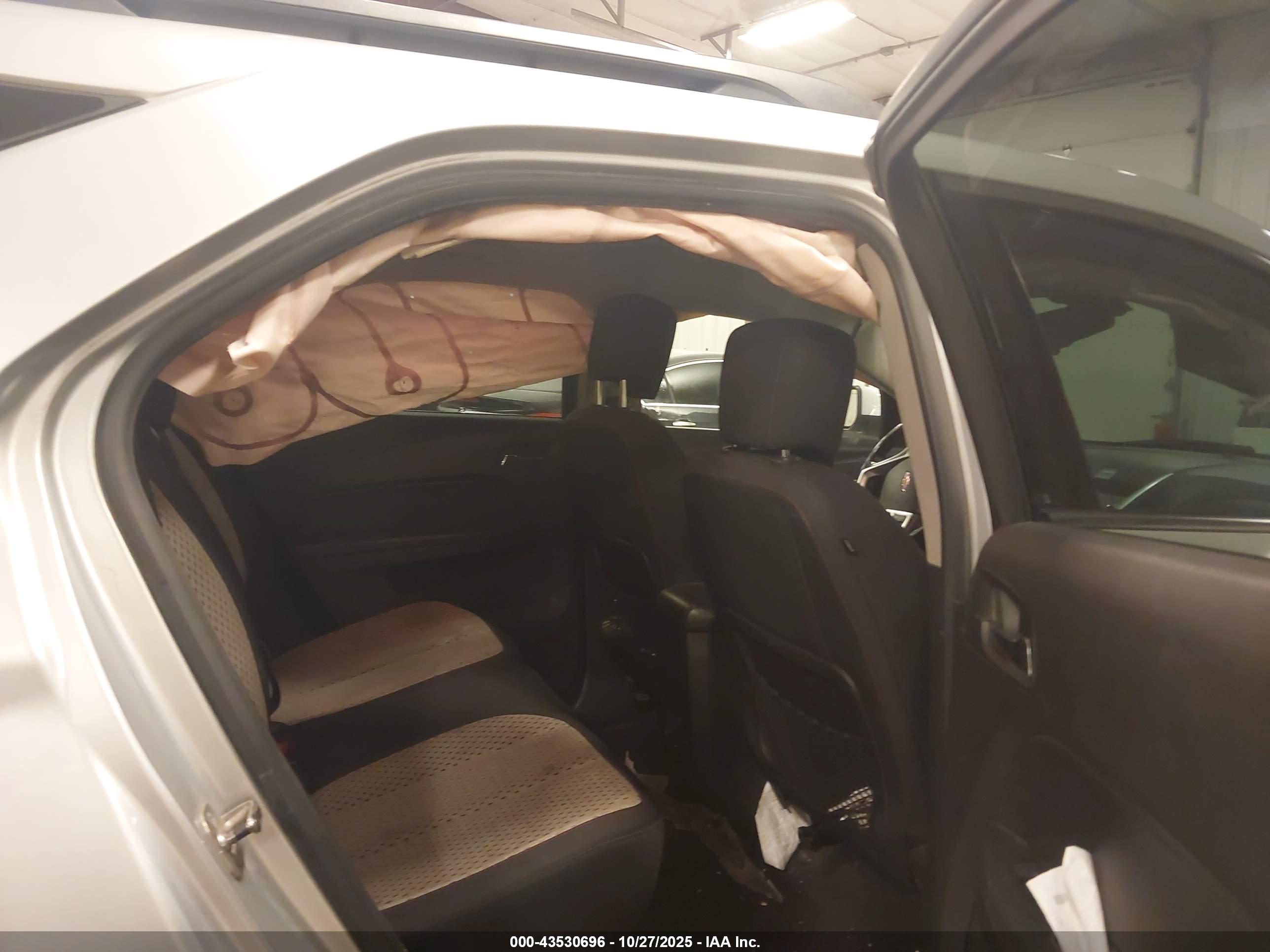 CHEVROLET EQUINOX image 8
