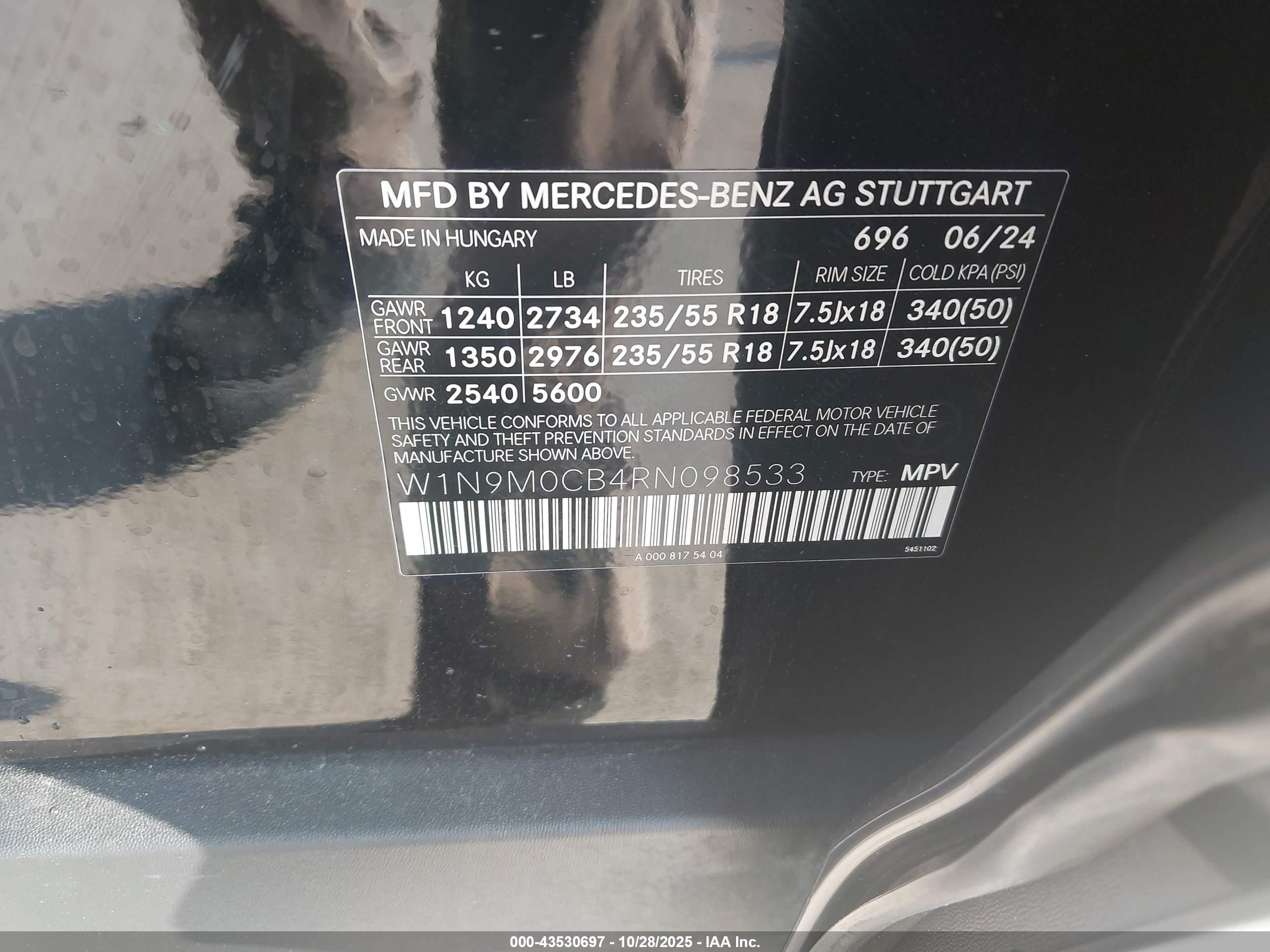 MERCEDES-BENZ EQB image 9