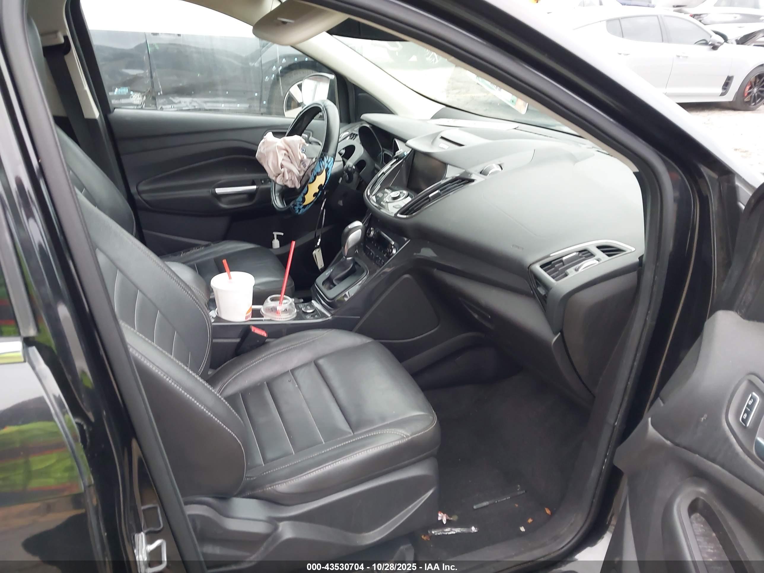FORD ESCAPE image 5