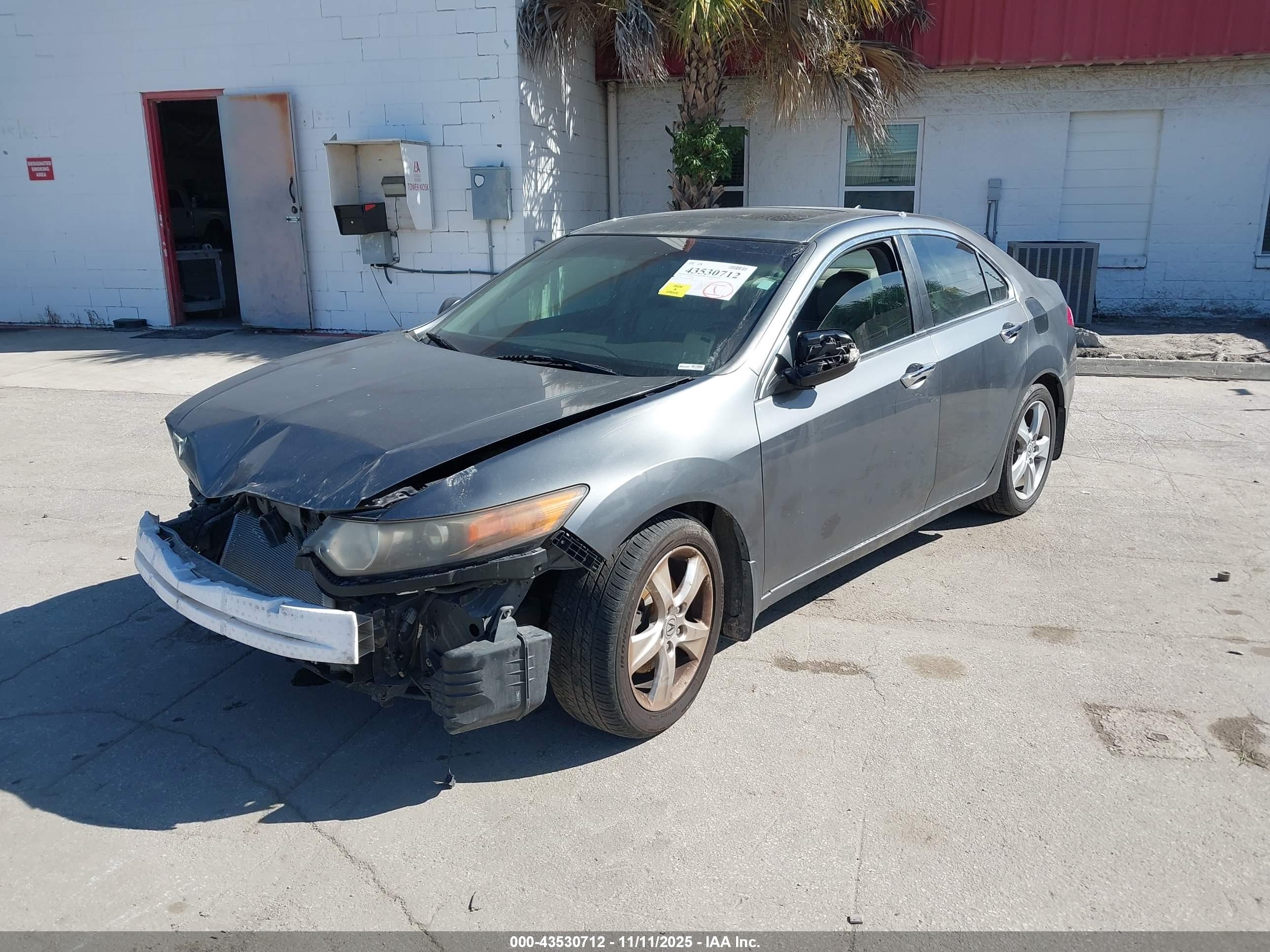 ACURA TSX image 2