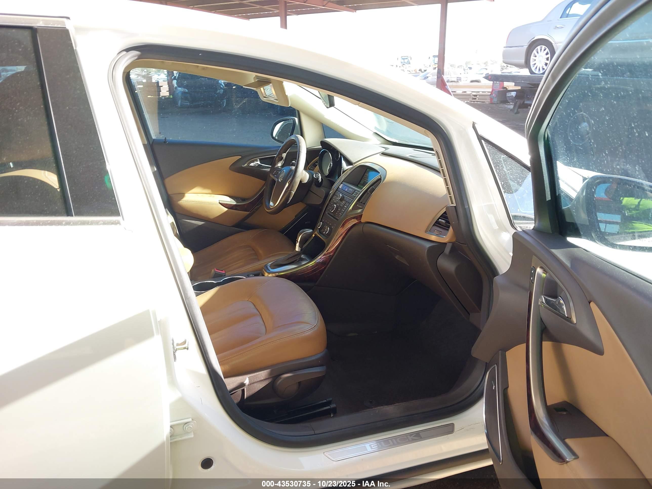 BUICK VERANO image 5