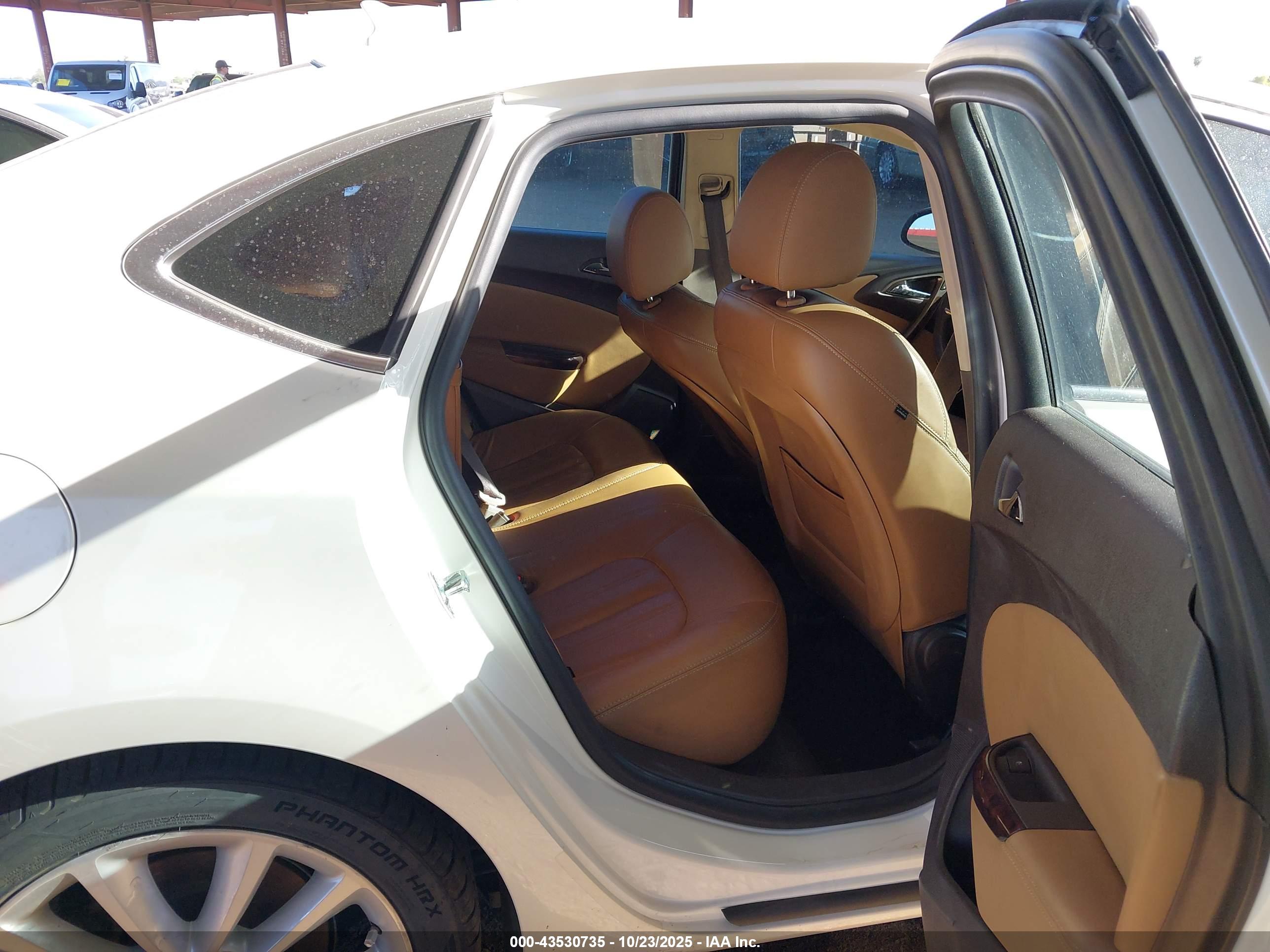 BUICK VERANO image 8