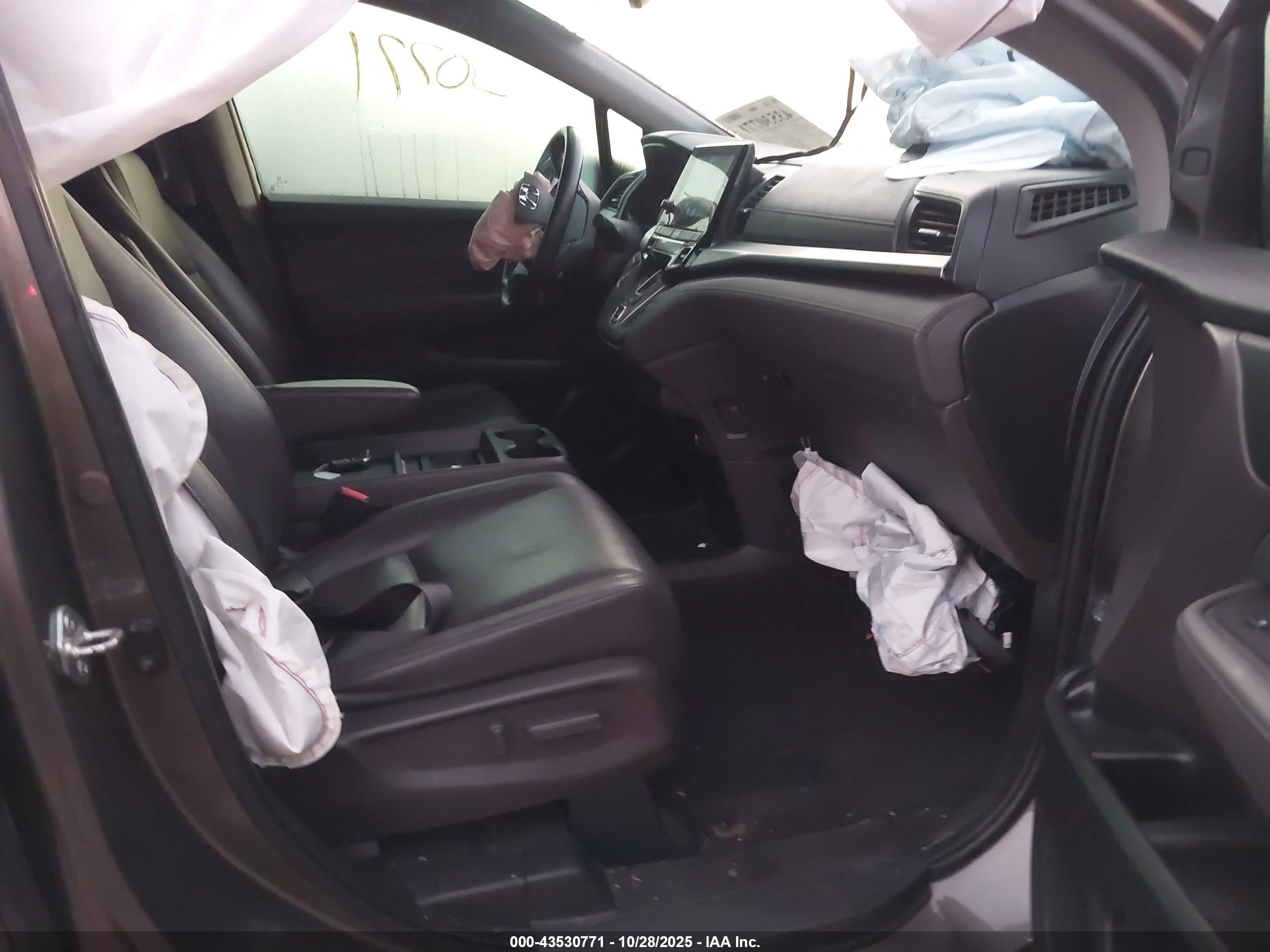 HONDA ODYSSEY image 5