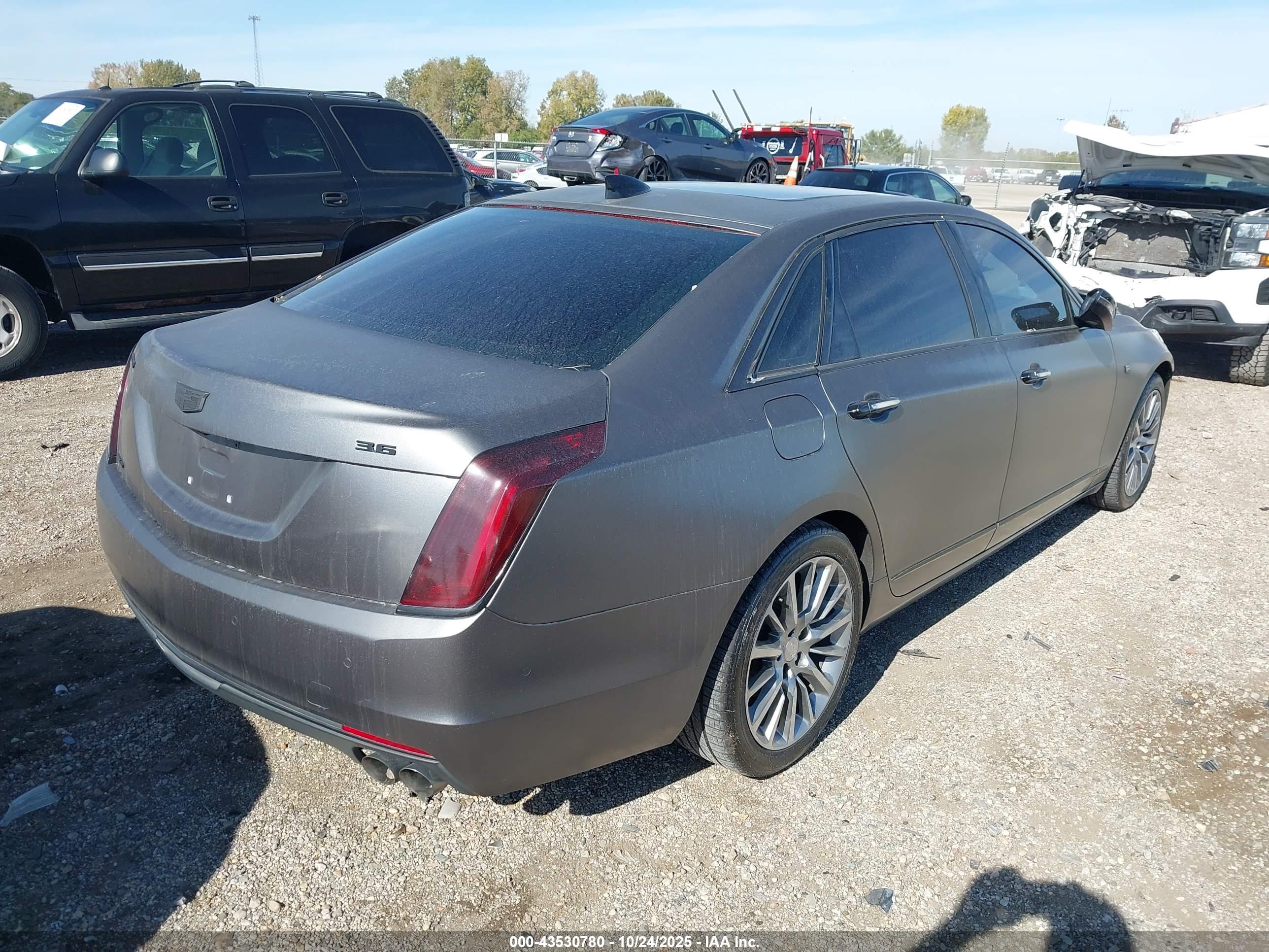 CADILLAC CT6 image 4