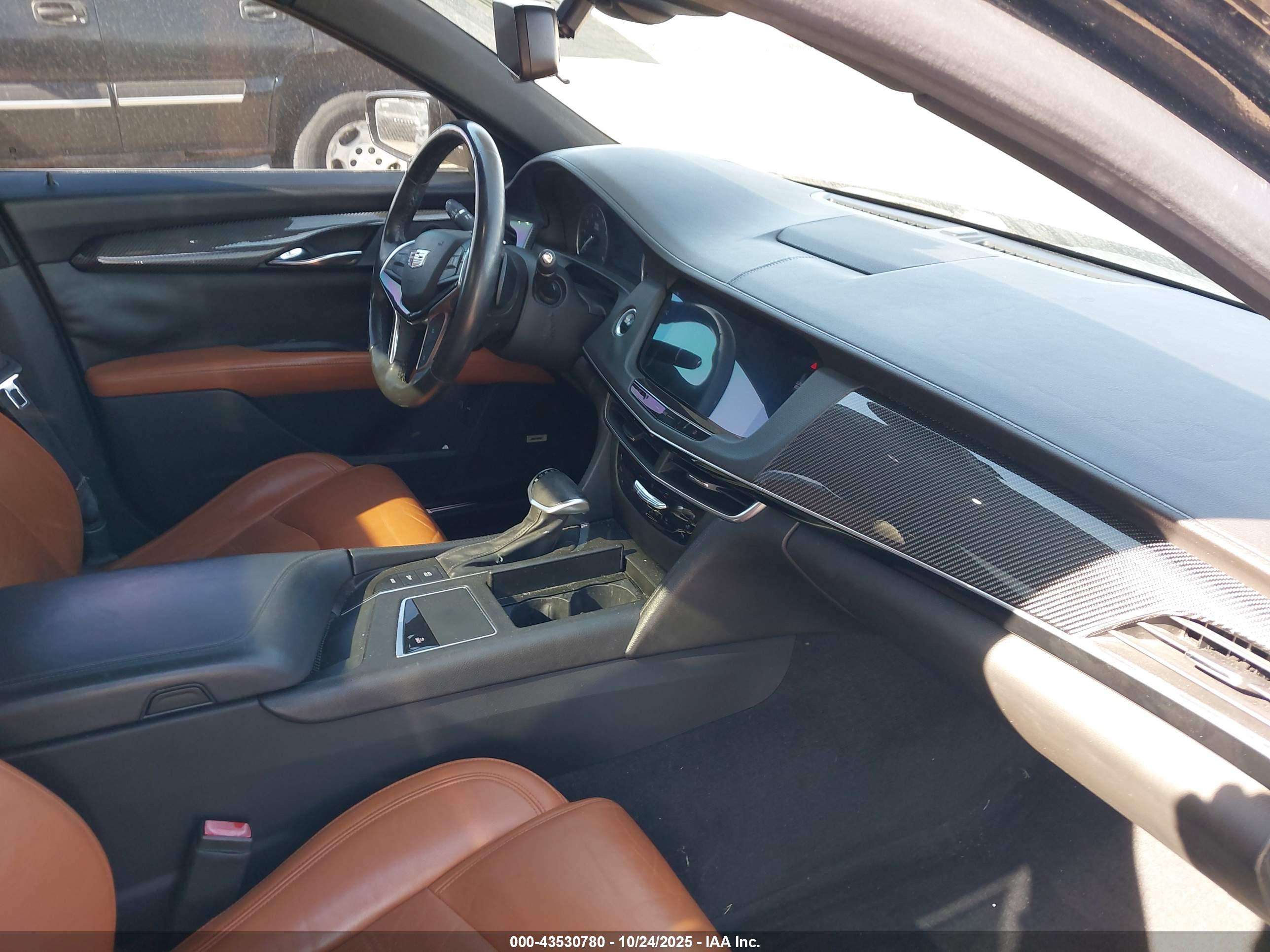 CADILLAC CT6 image 5
