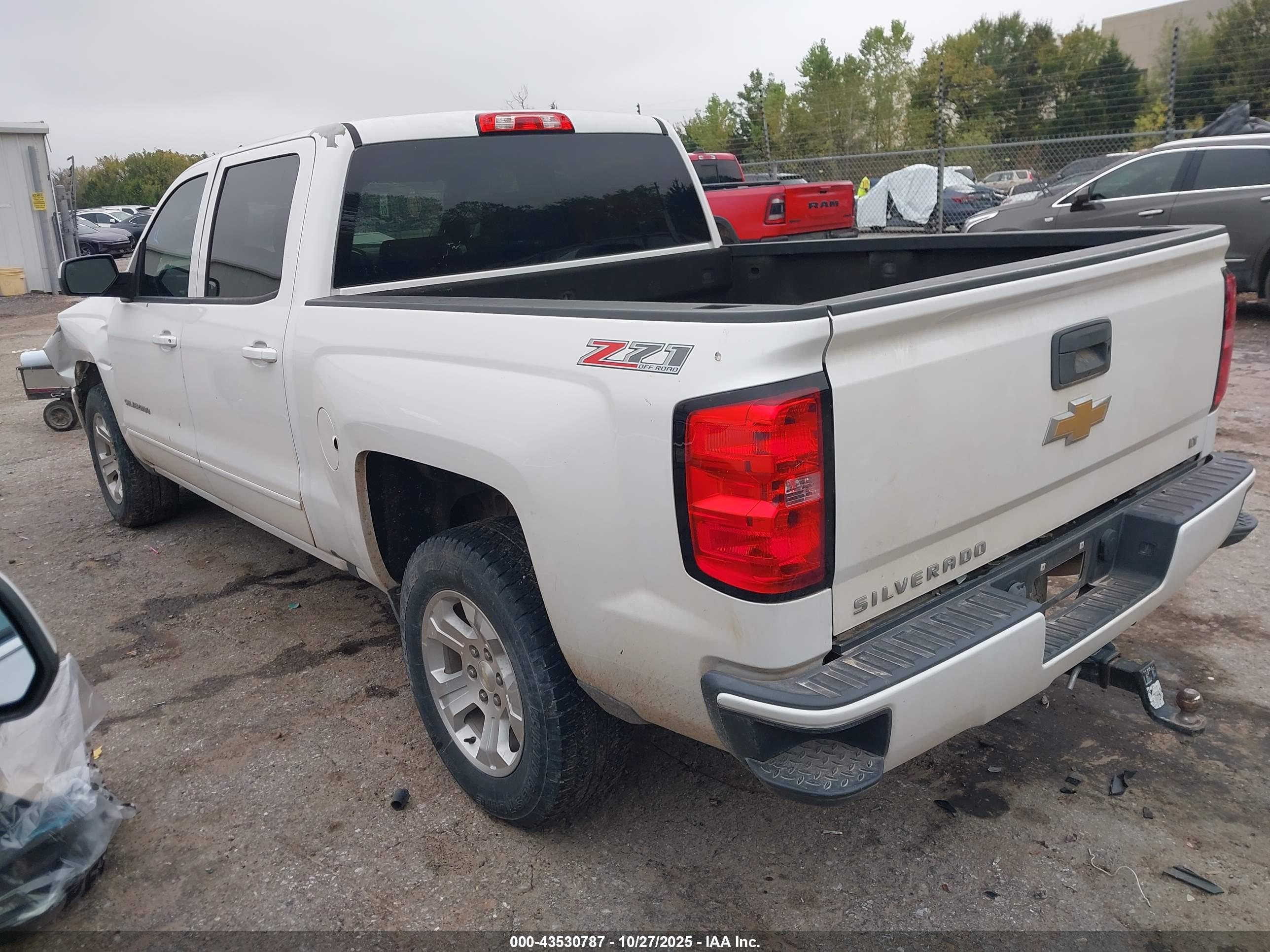 CHEVROLET SILVERADO image 3