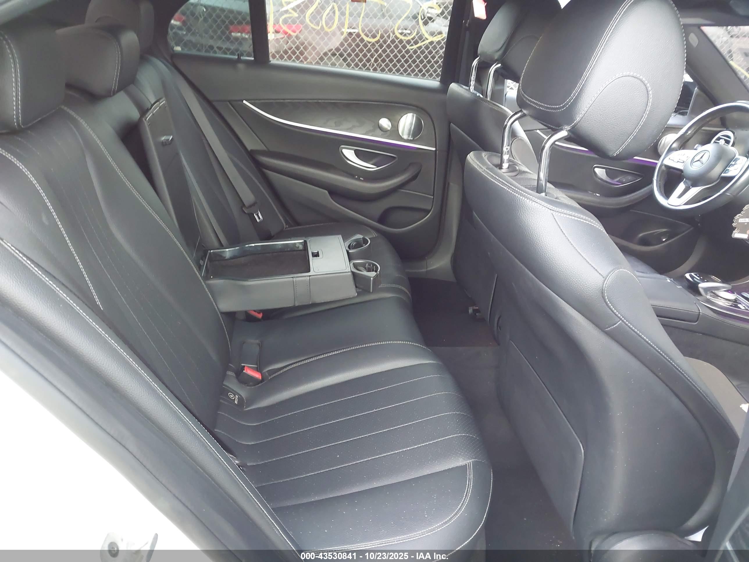 MERCEDES-BENZ E image 8