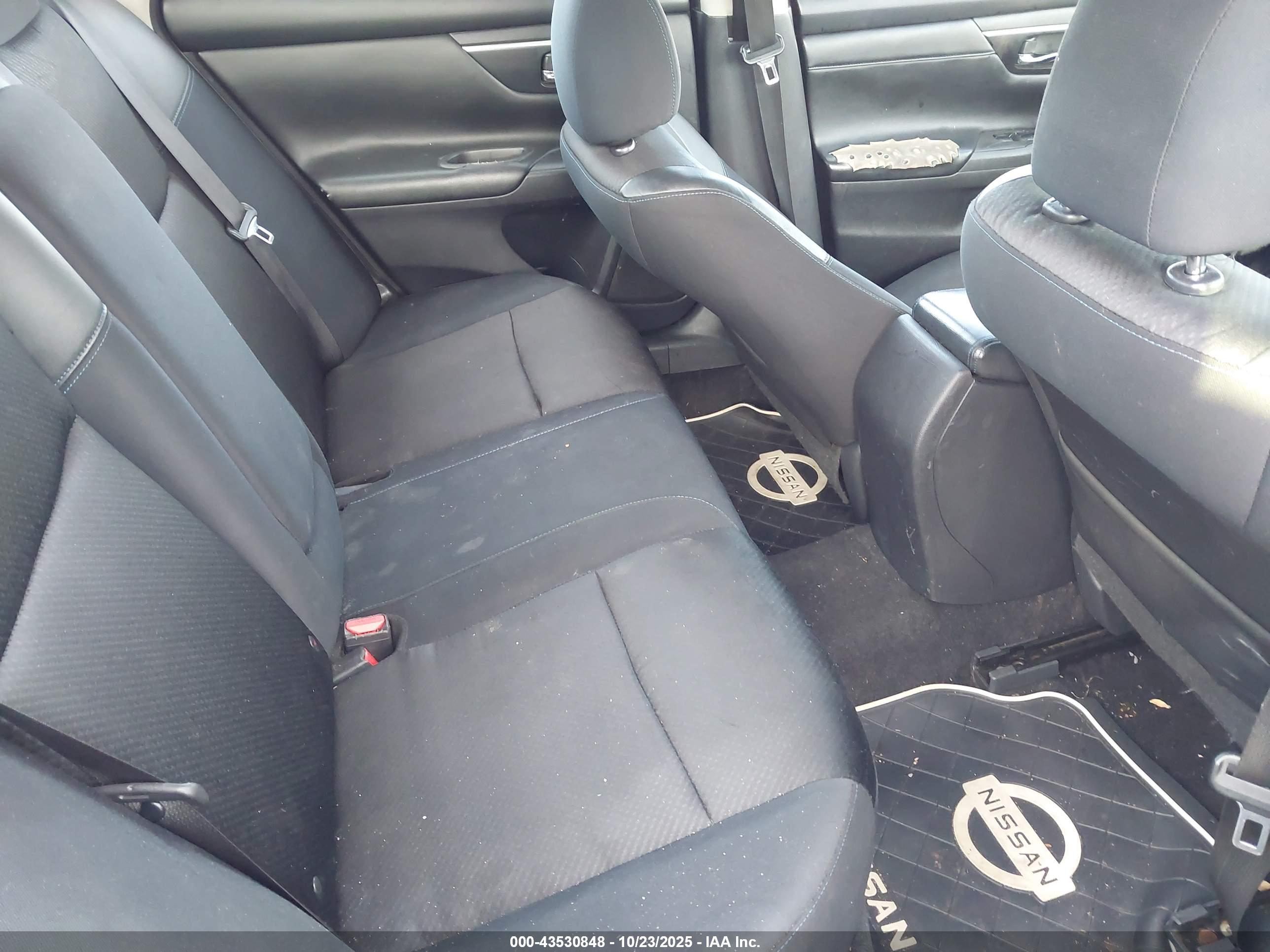 NISSAN ALTIMA image 8